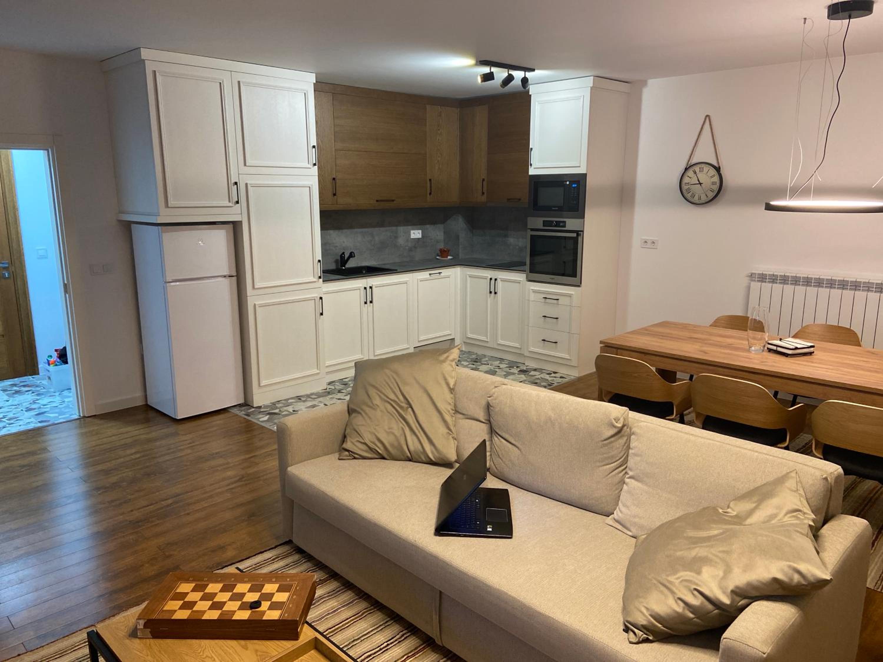 Two-Bedroom Apartment with Balcony and Terrace photo 3