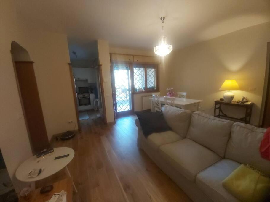 One-Bedroom Standard Apartment photo 2