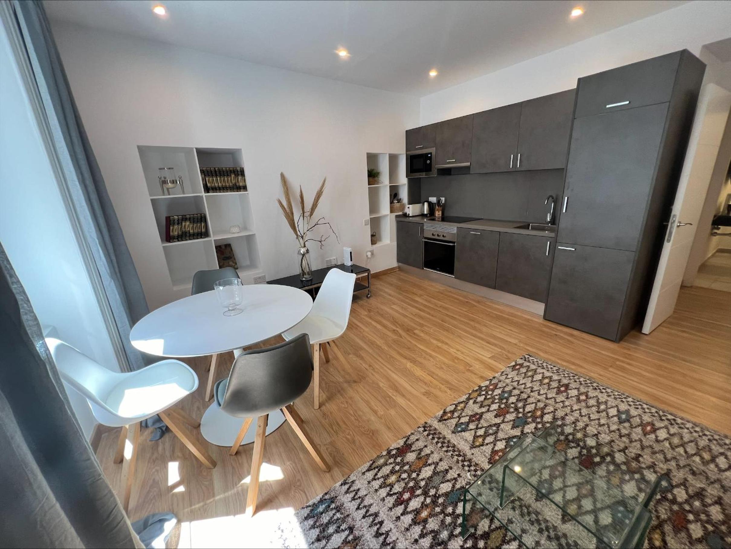 Apartment photo 3