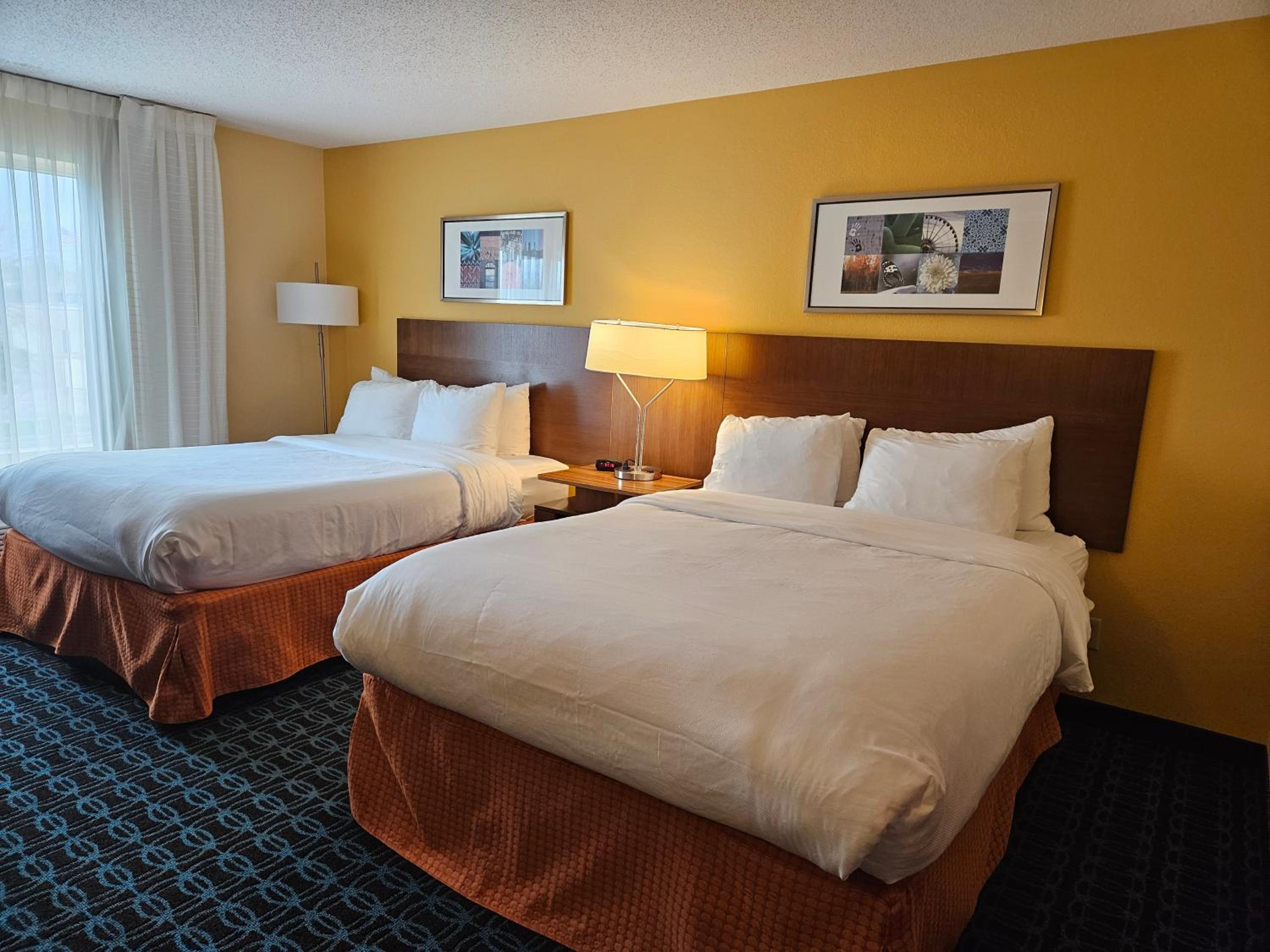 Standard Double Room with Two Double Beds - Non Smoking, photo 6