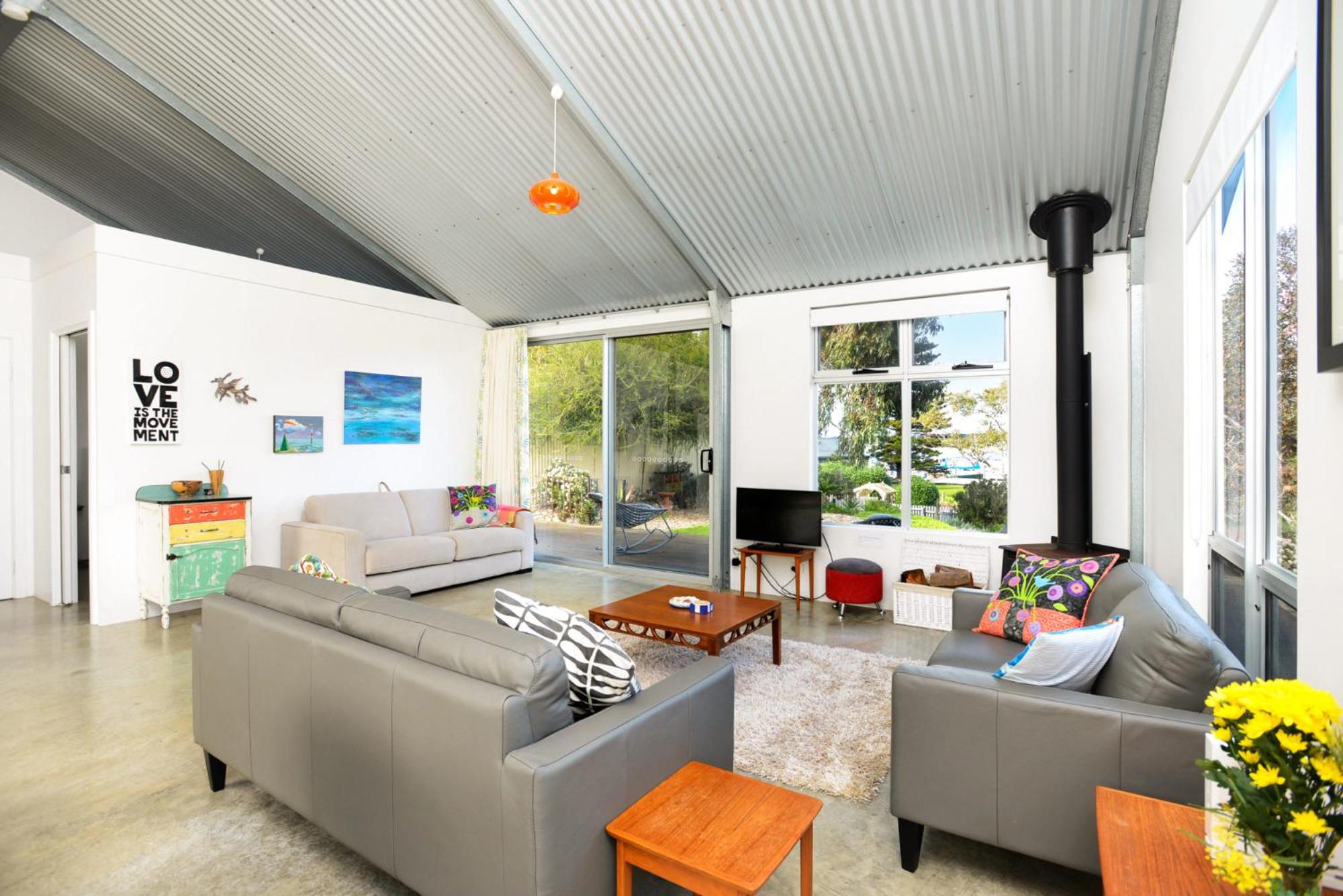 One-Bedroom House photo 1