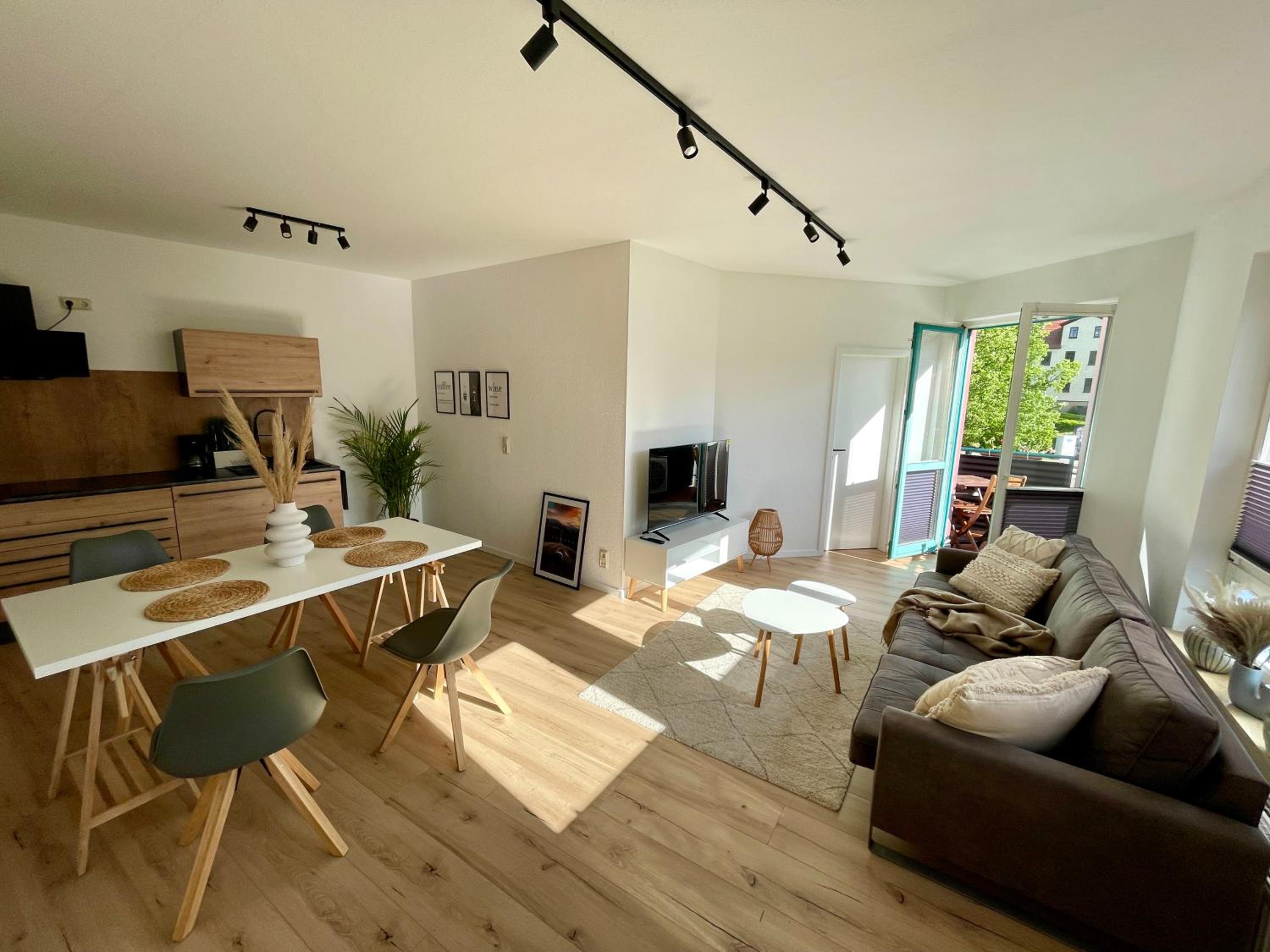 One-Bedroom Apartment photo 1