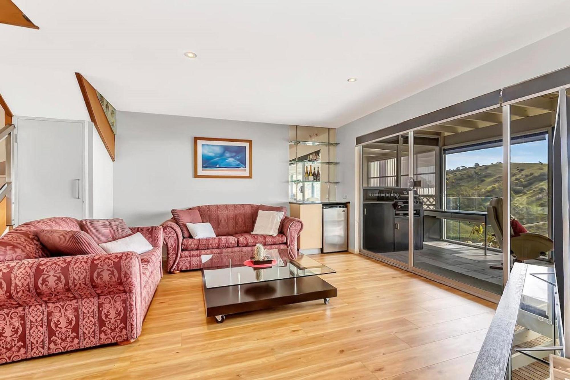 Four-Bedroom House photo 1
