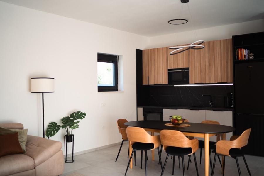 Three-Bedroom Villa photo 3