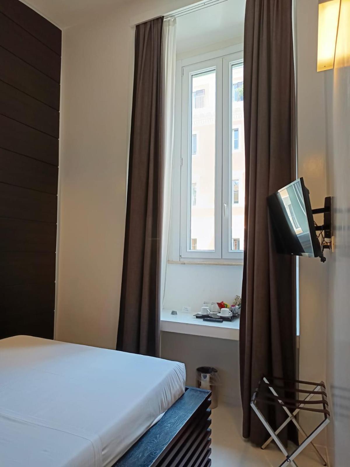 Standard Double Room photo 2