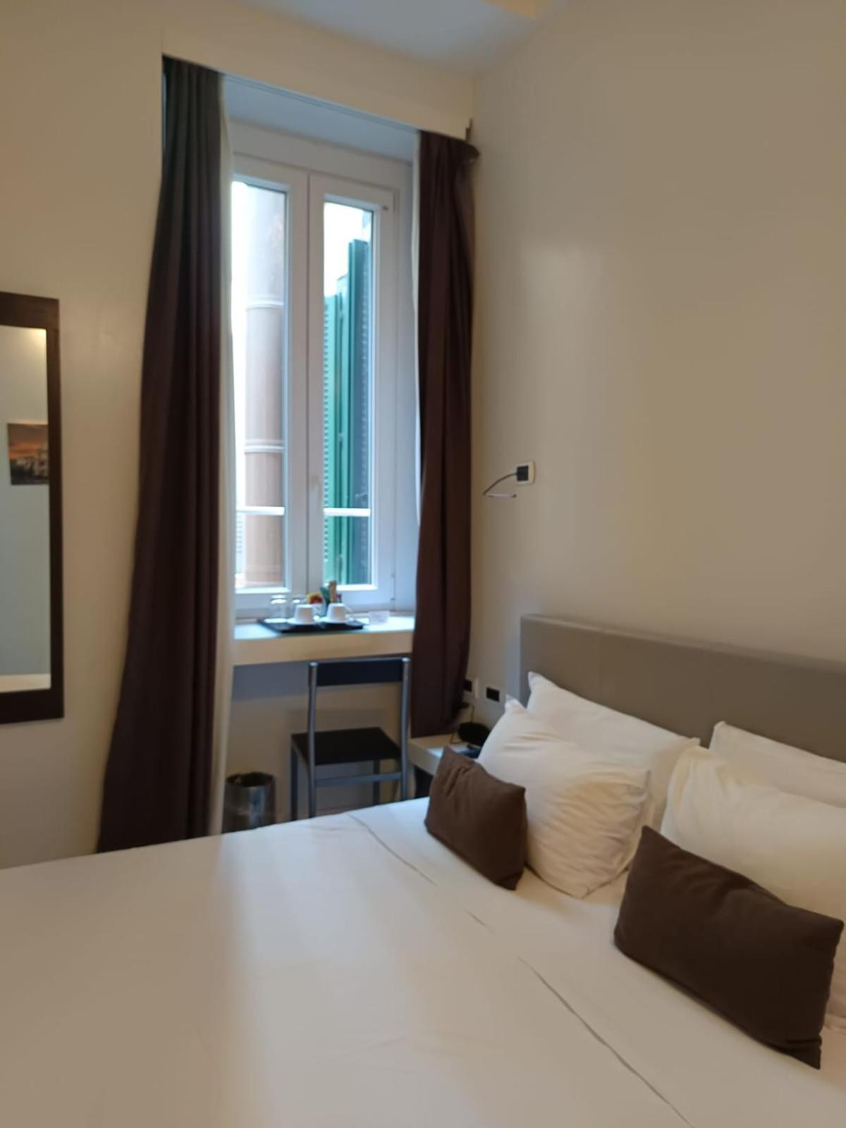Standard Double Room photo 3