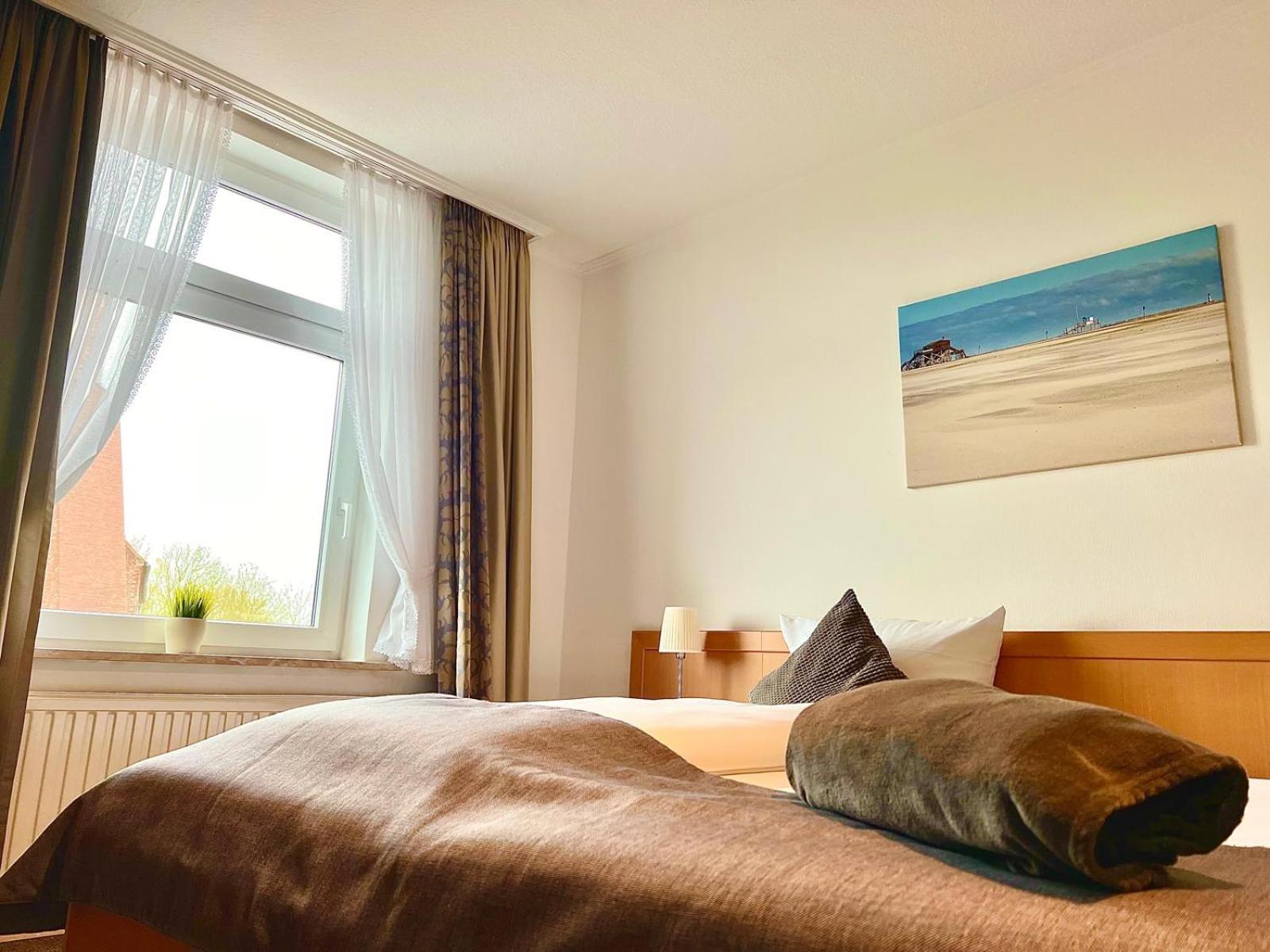 Large Double Room - Photo 4