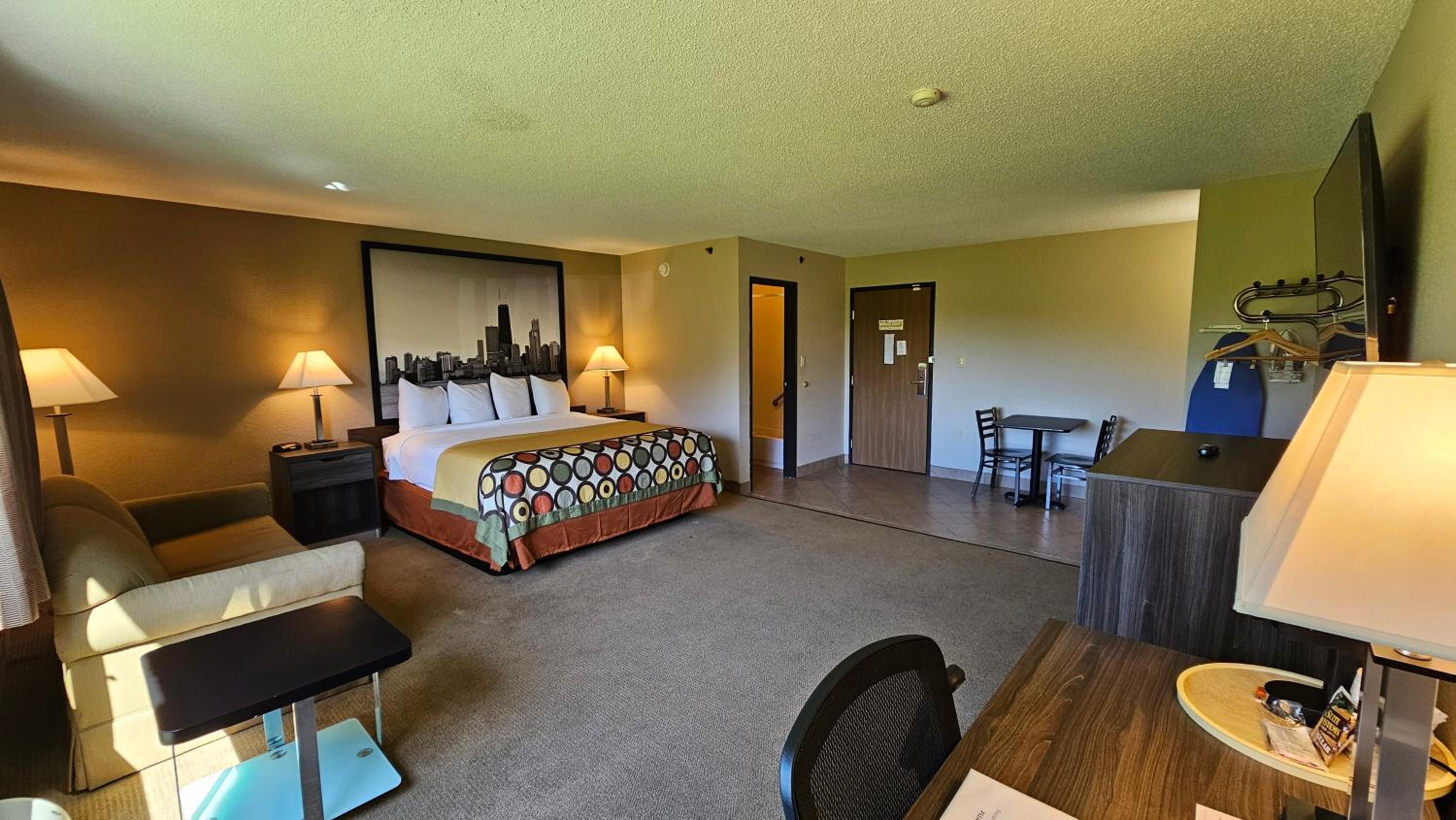 King Studio Suite - Non-Smoking - Photo 1