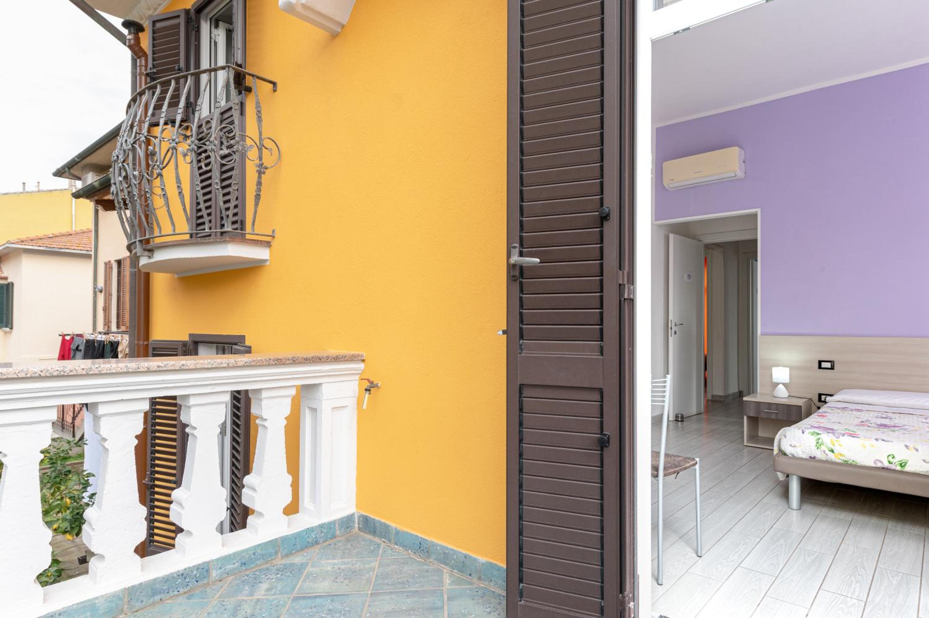 Double Room with Balcony (3 Adults) photo 2