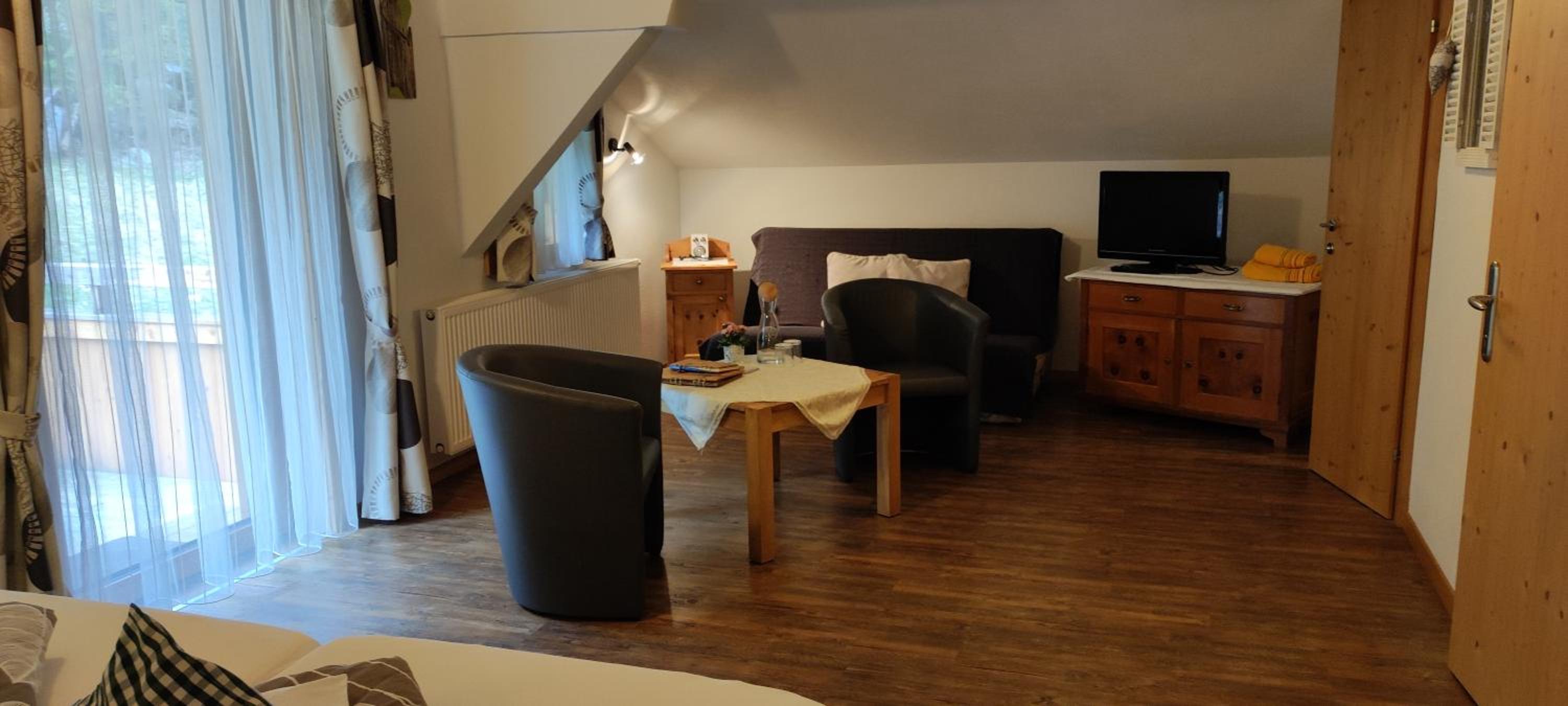 Large Double Room photo 2