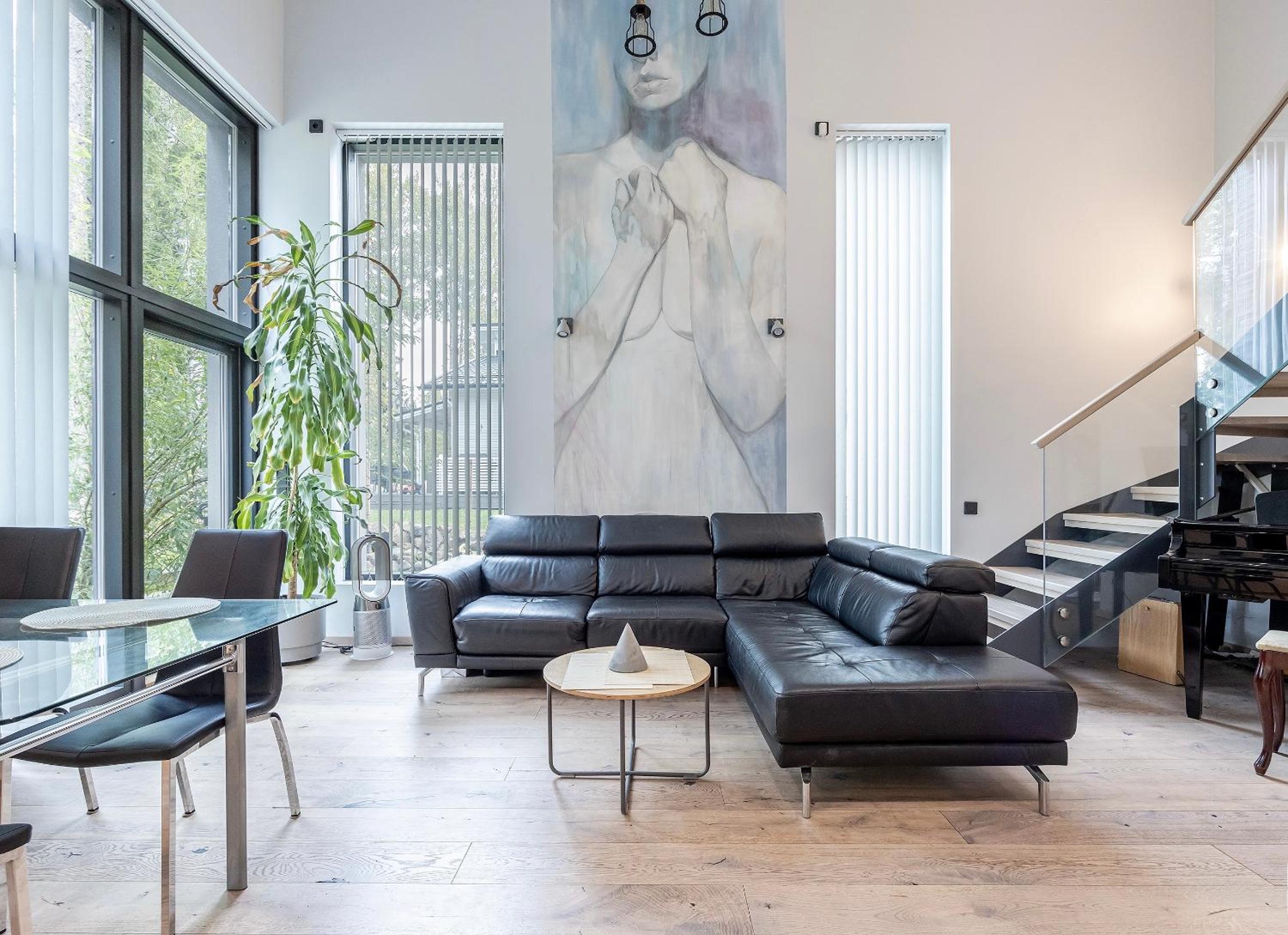 Villa photo 1
