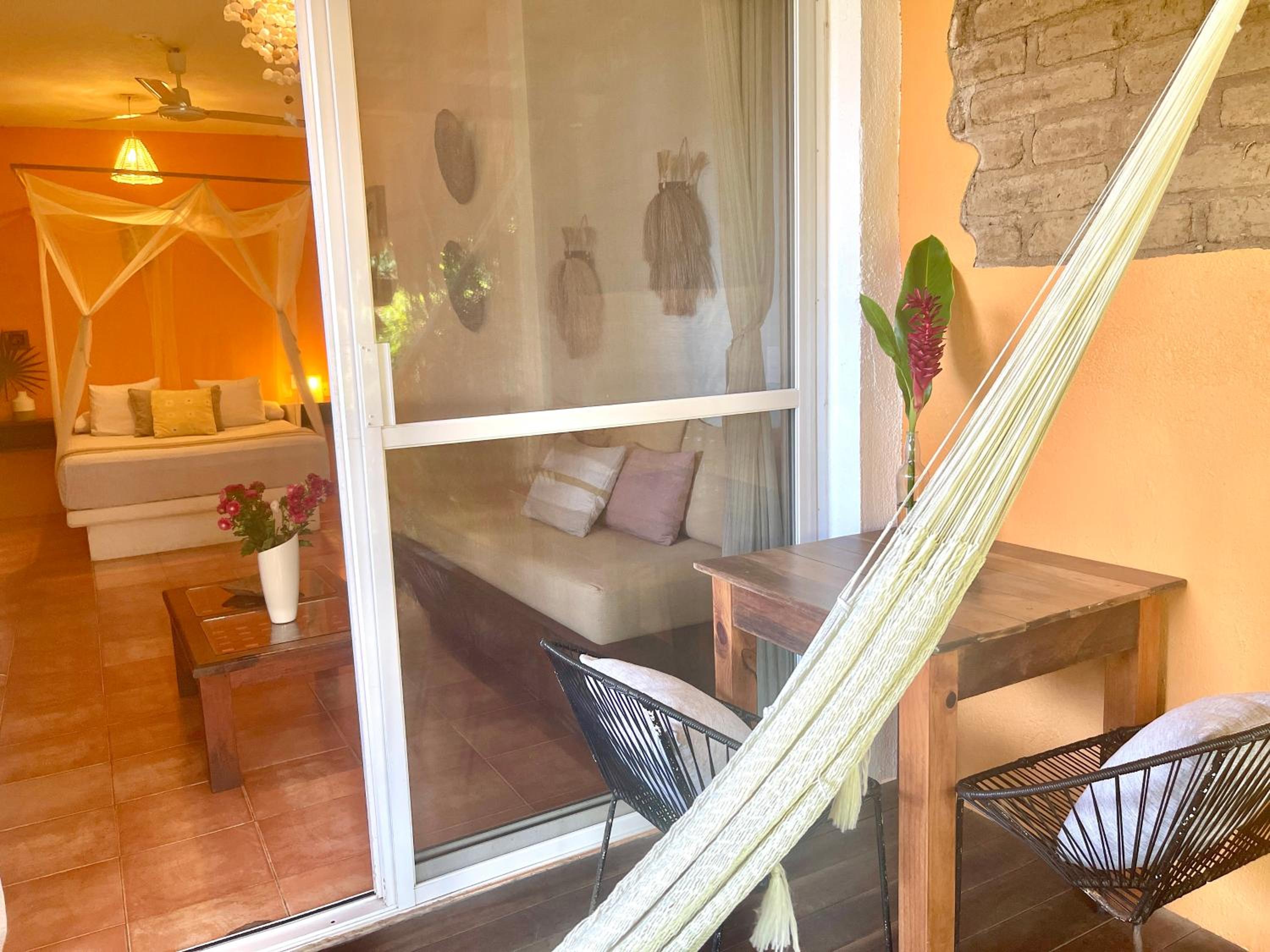 Bungalow with Garden View - Photo 5