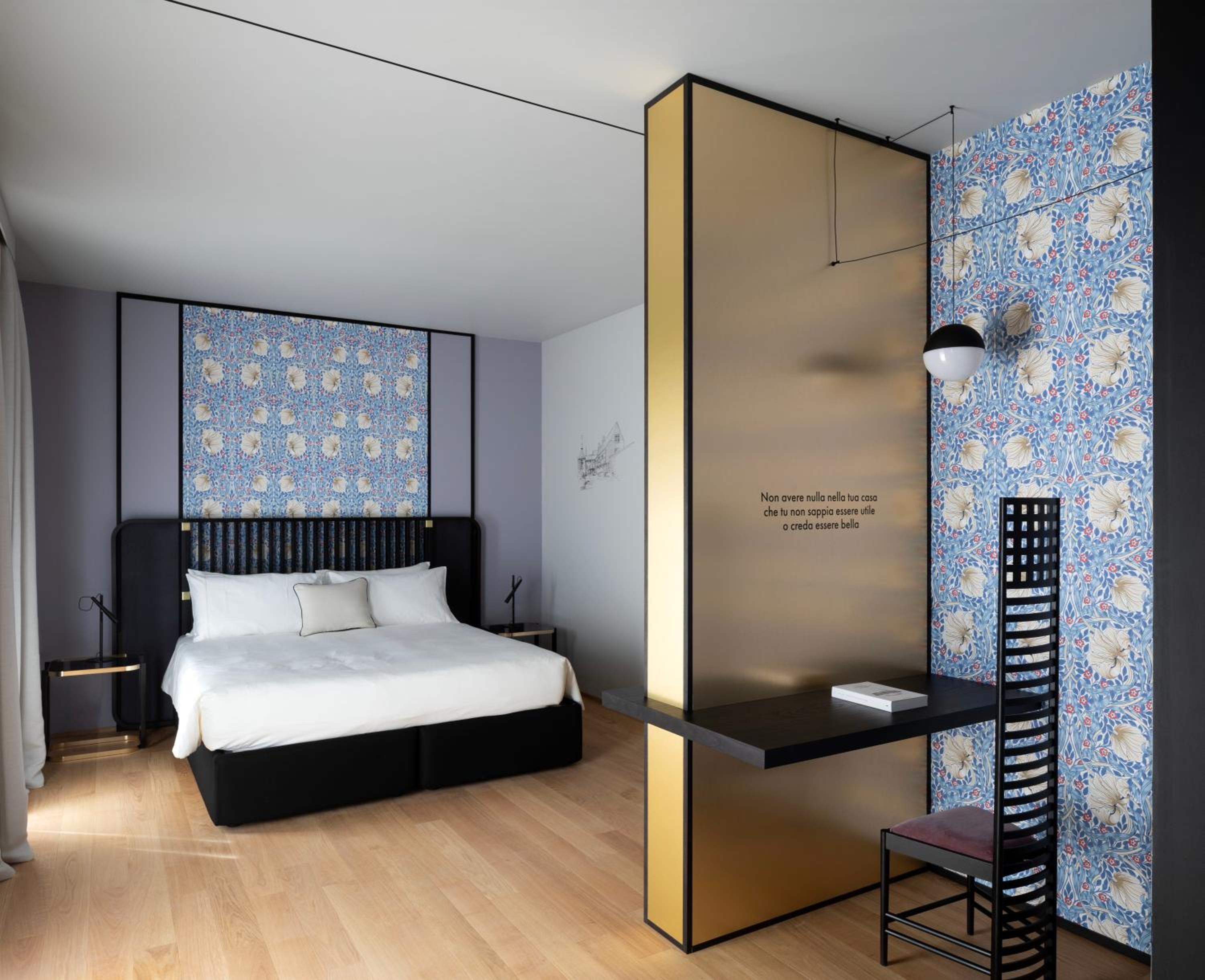 Double Room with Patio - Photo 12