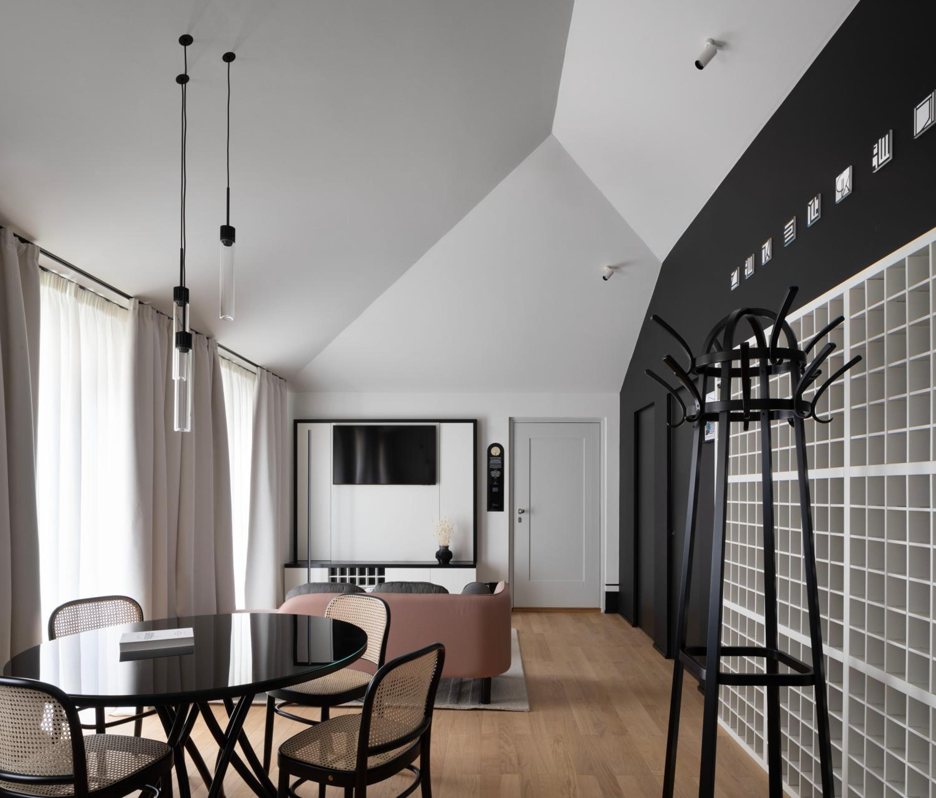 Apartment with Garden View - Photo 2
