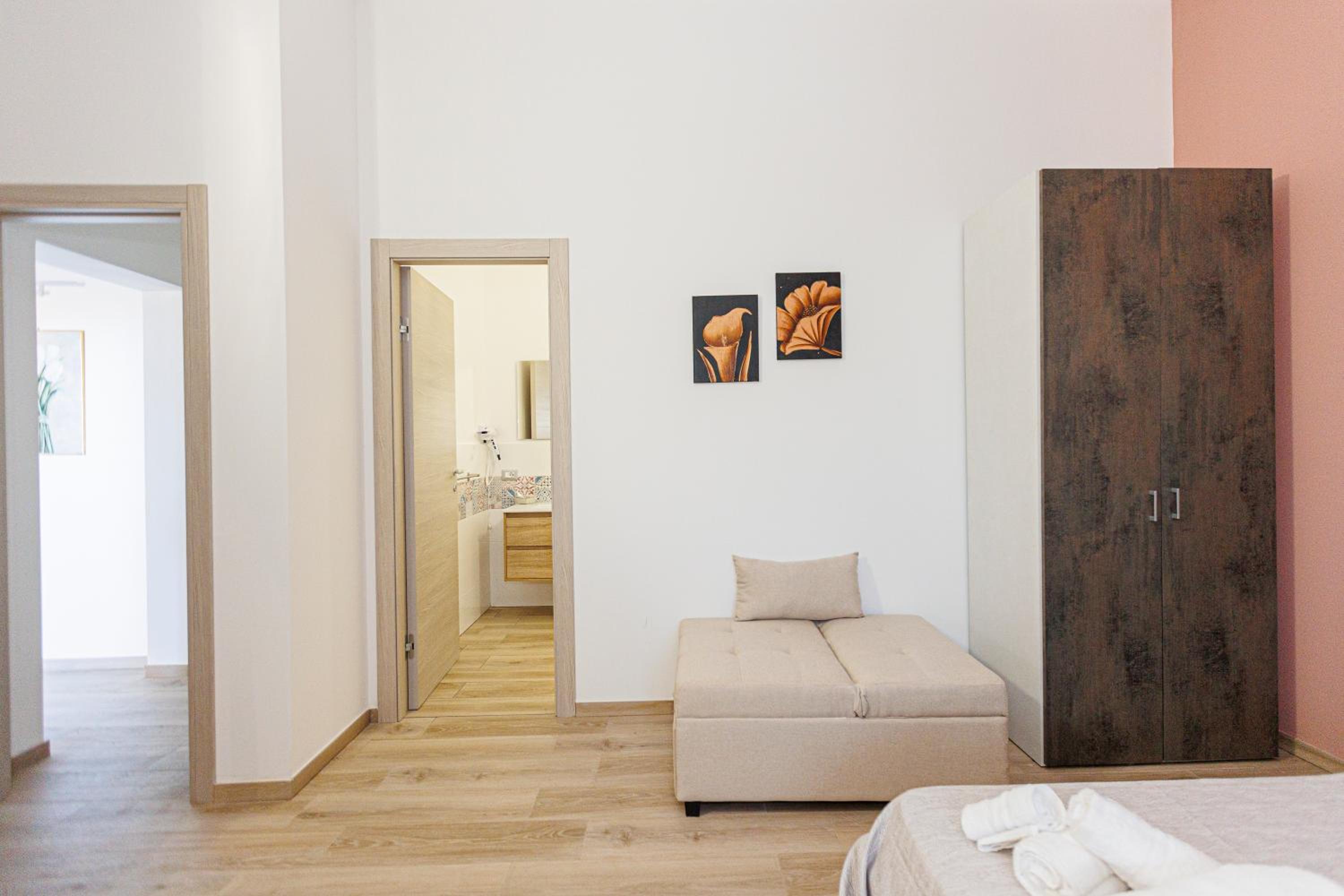 Double Room with Private Bathroom photo 3