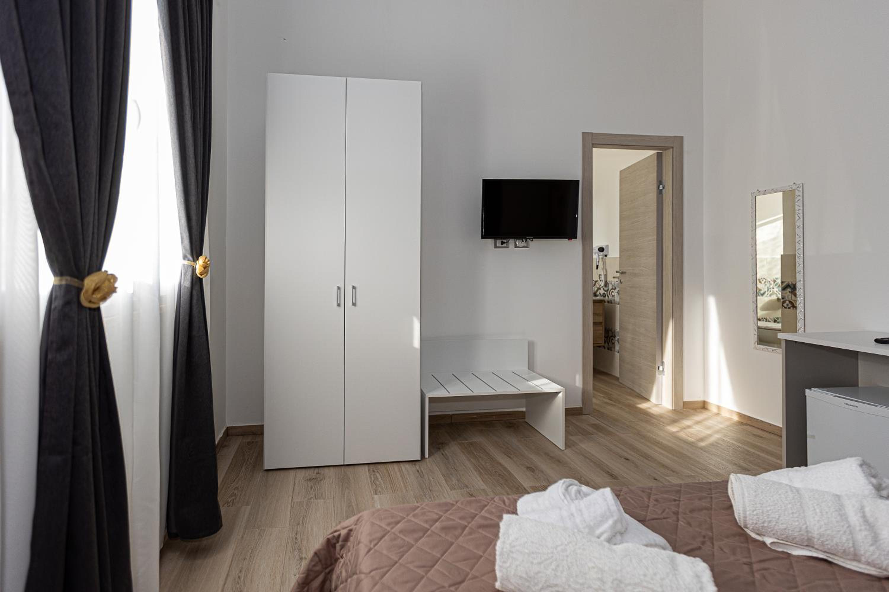 Double Room with Private Bathroom photo 2