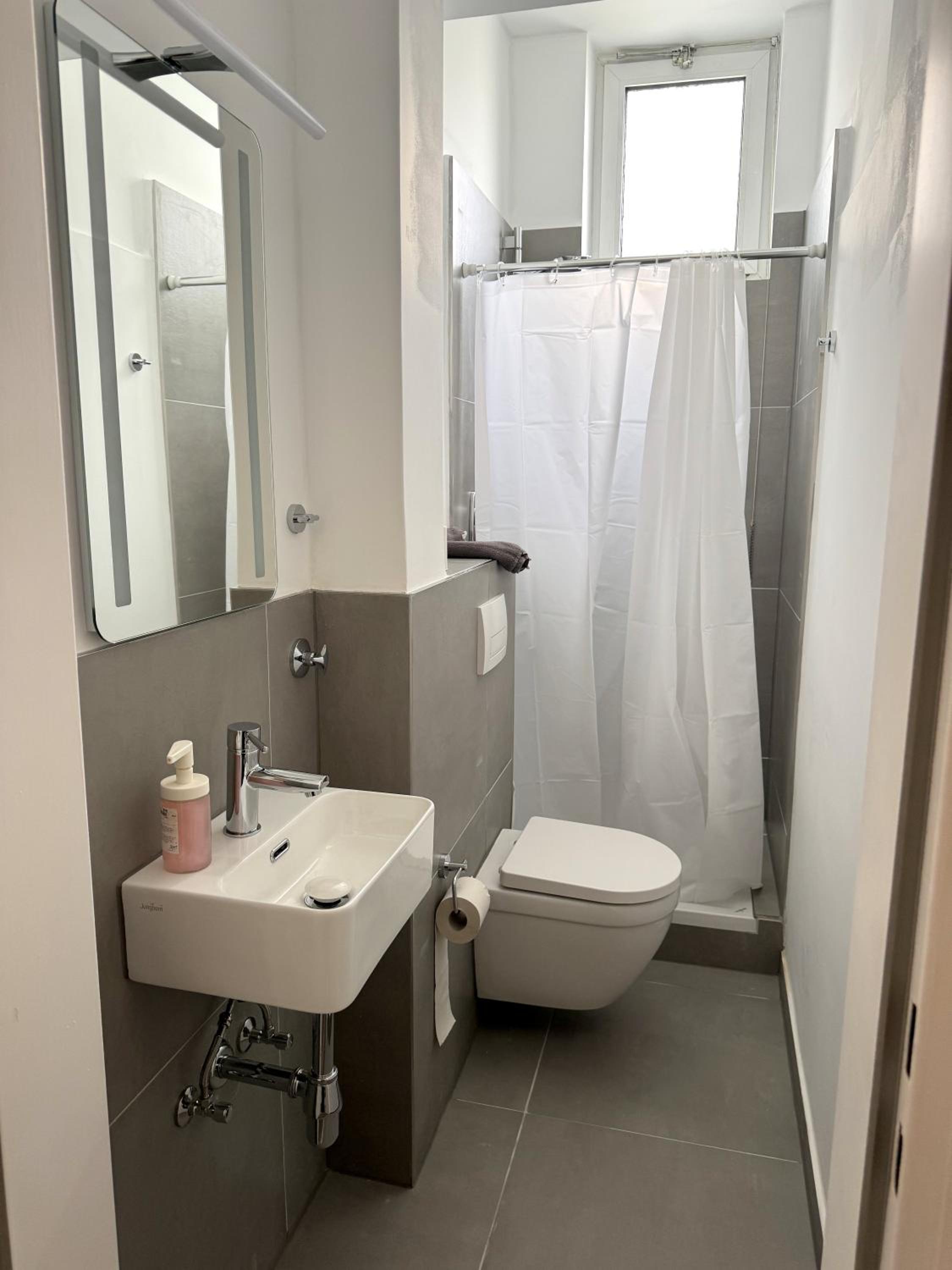 Studio Apartment photo 3