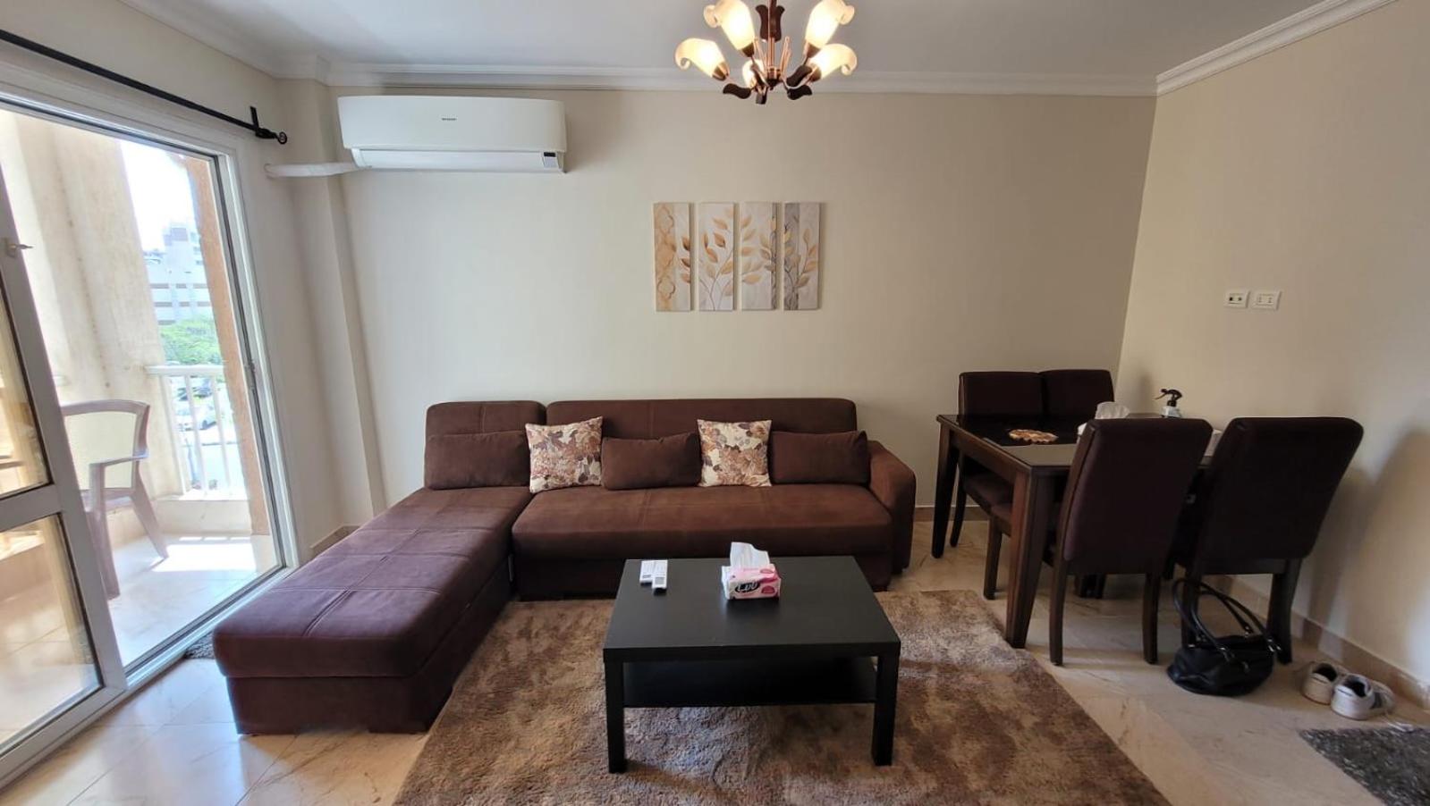 Two-Bedroom Apartment with Balcony photo 3