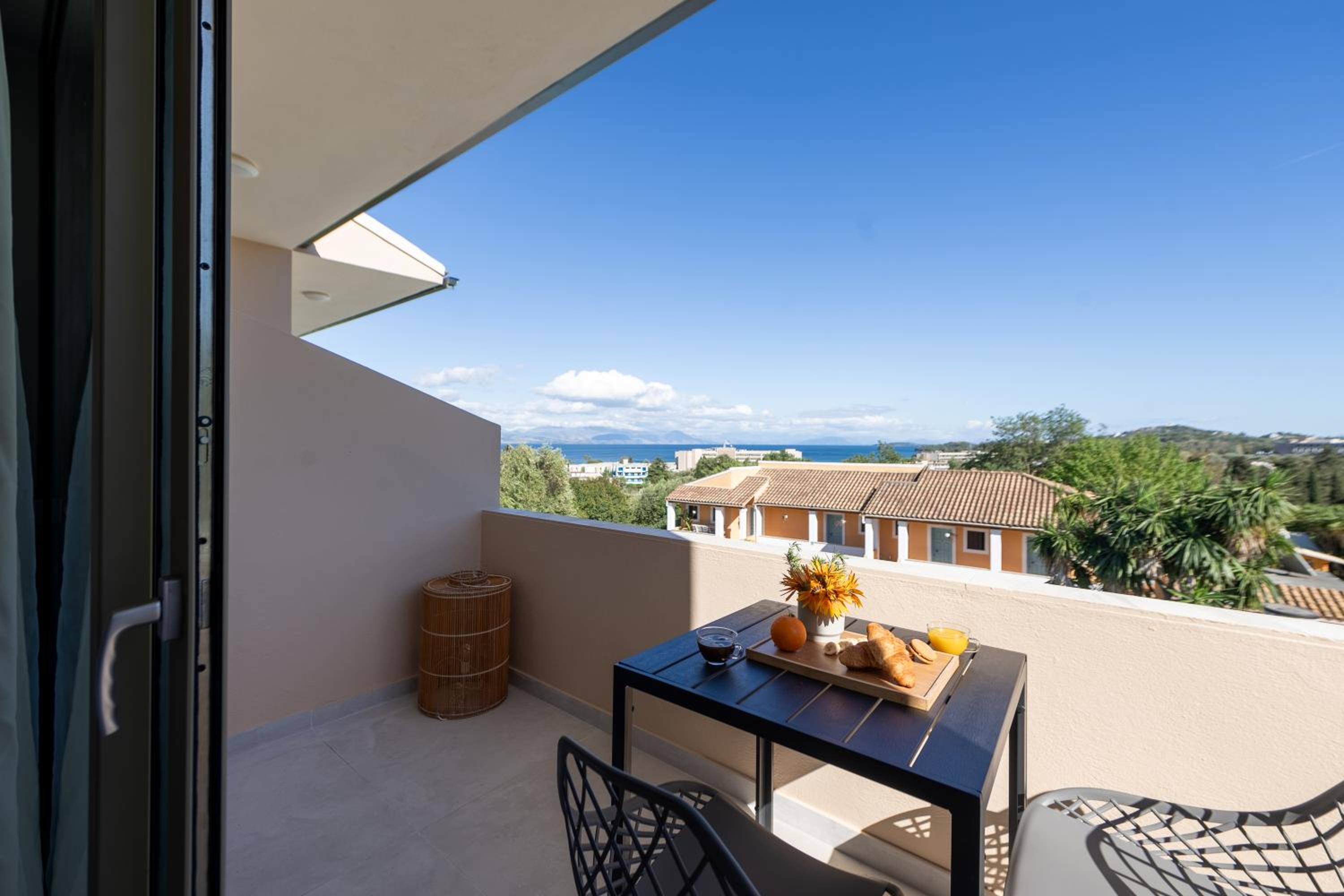 Studio with Sea View