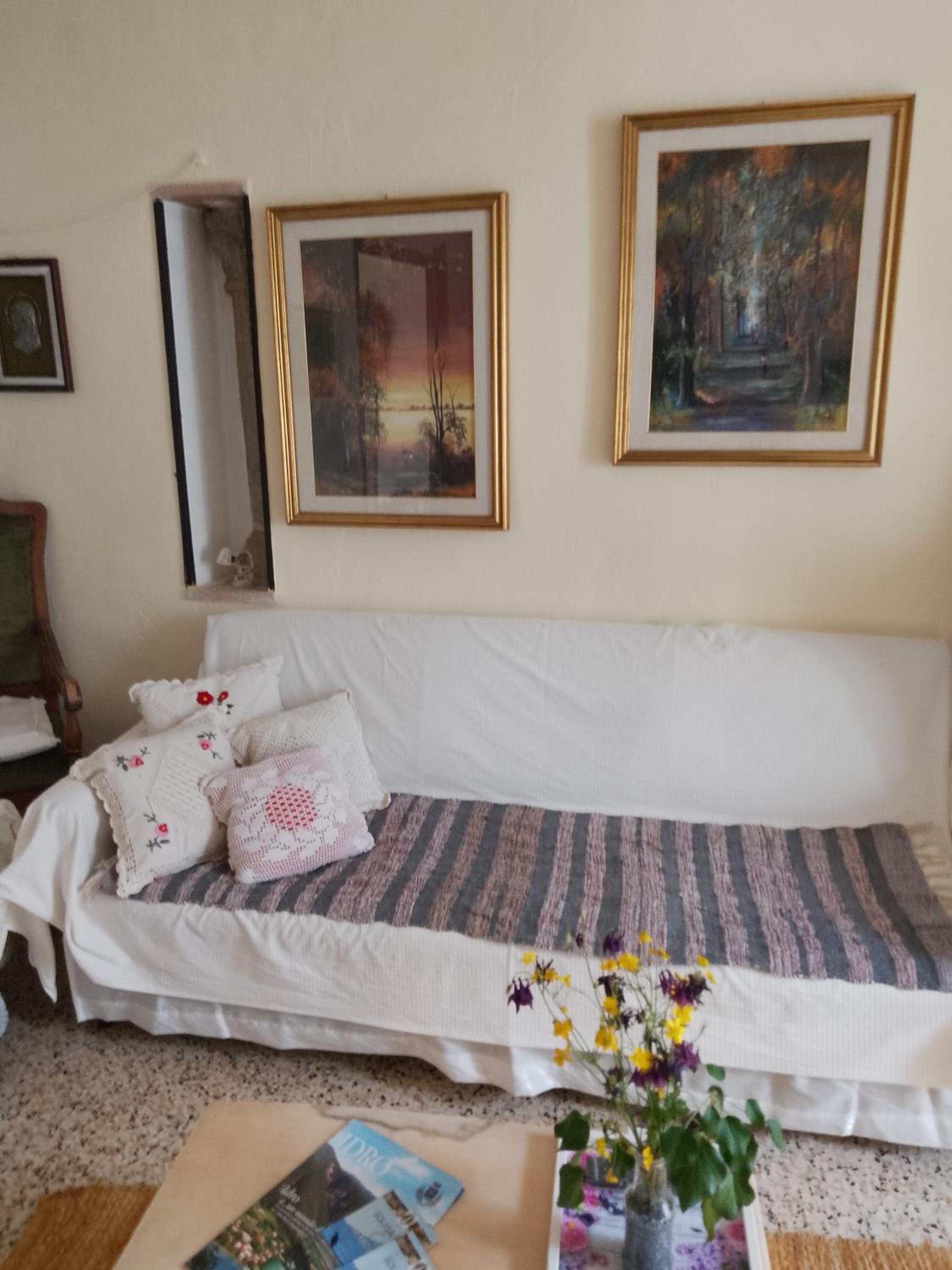 Deluxe Room (2 Adults + 1 Child) photo 3