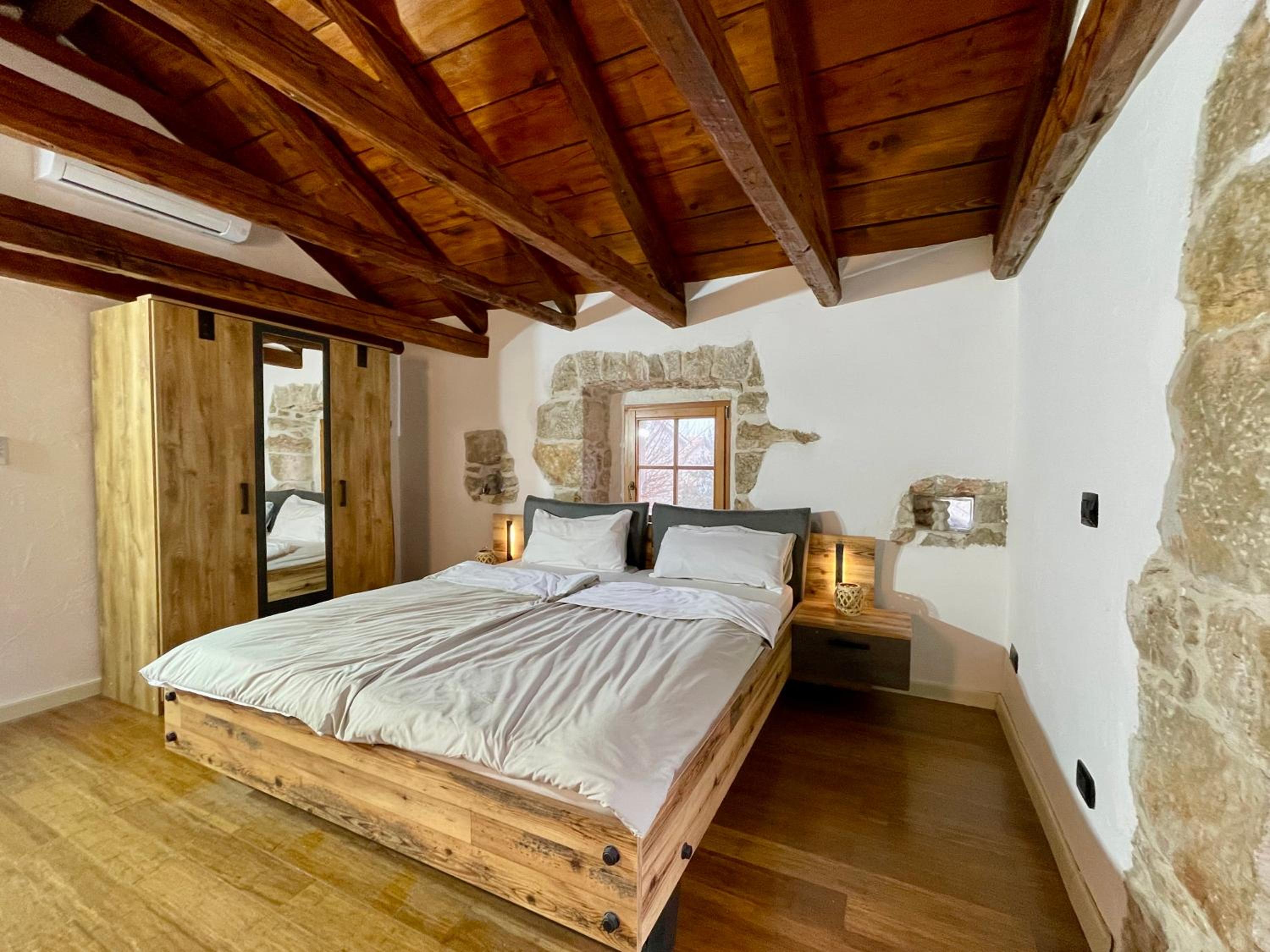 Villa photo 3