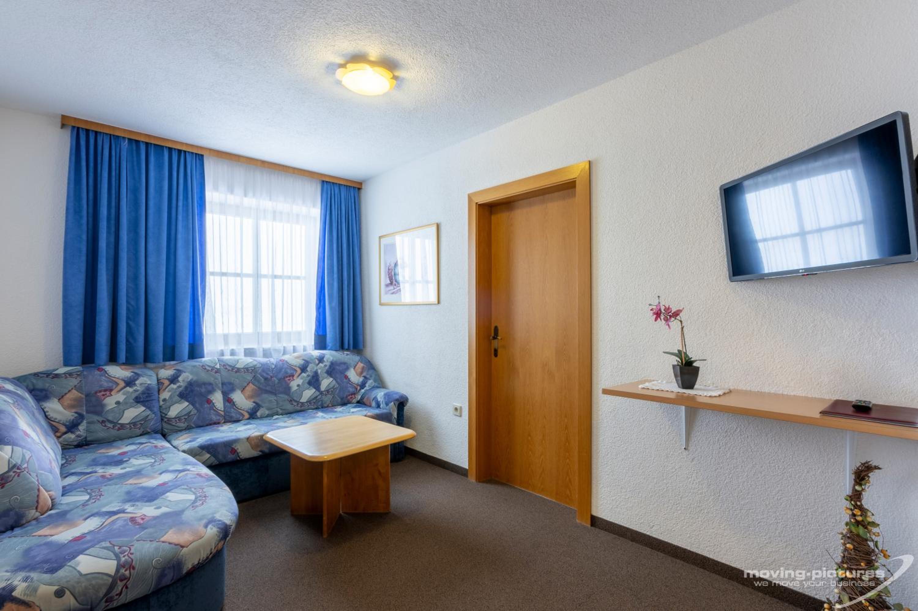 Apartment photo 3