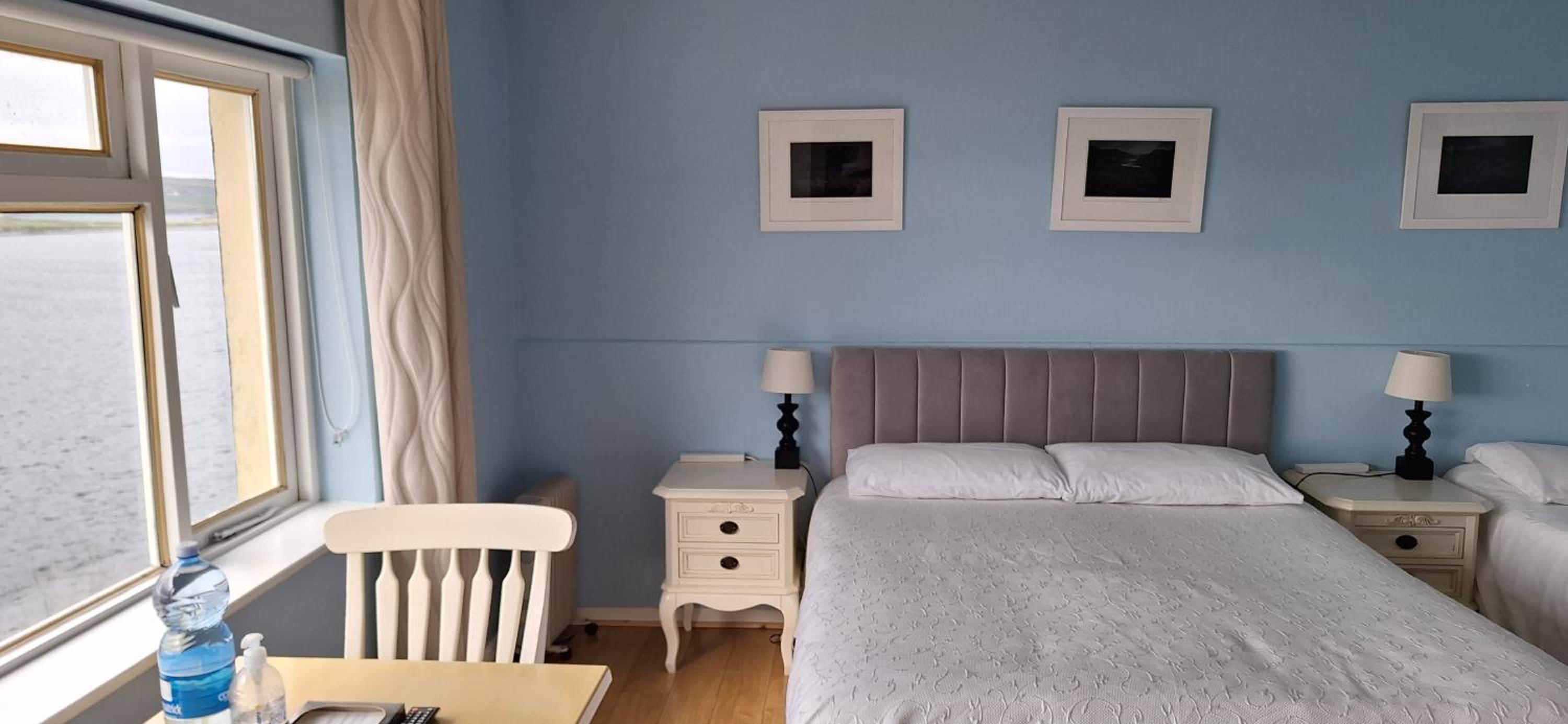 Deluxe Double Room with Sea View - Photo 25