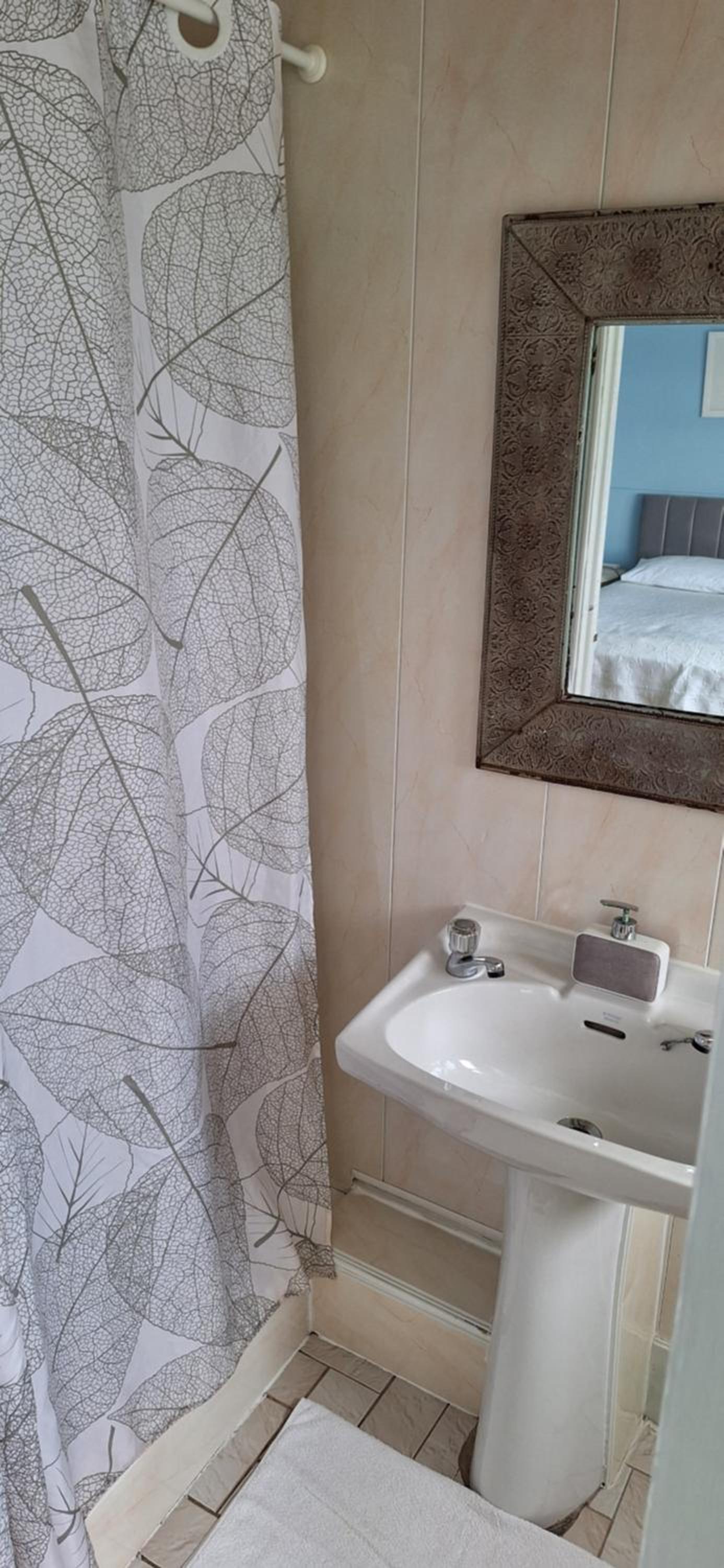 Deluxe Double Room with Sea View - Photo 26