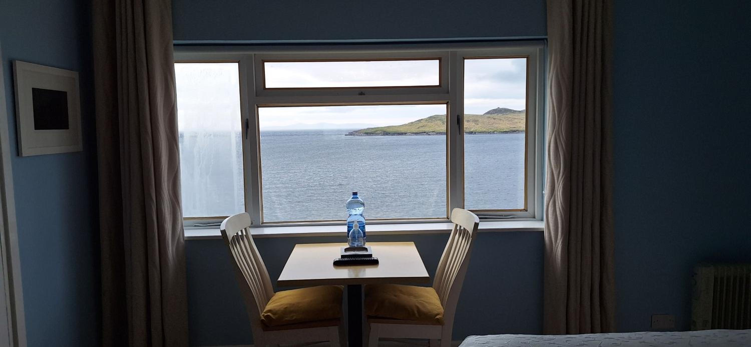 Deluxe Double Room with Sea View - Photo 9
