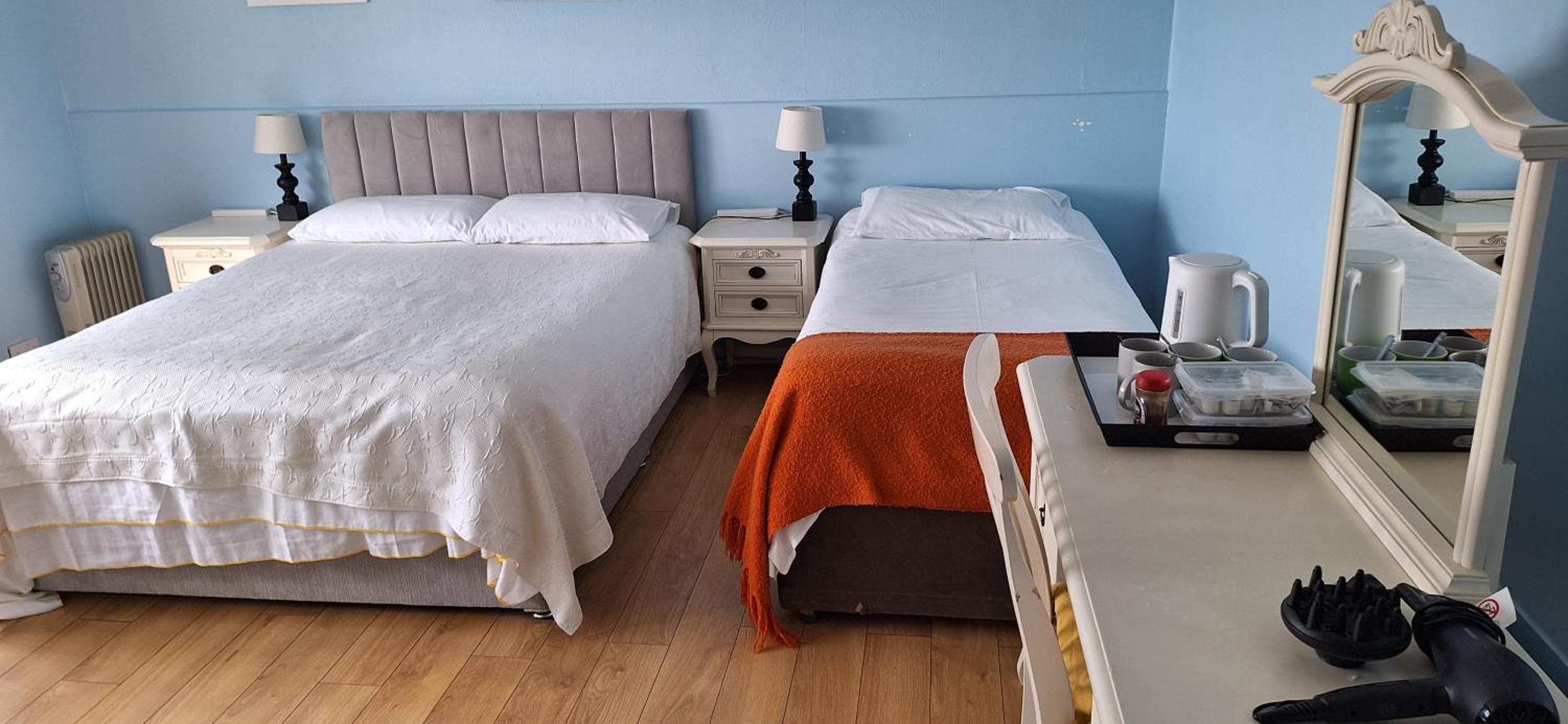 Deluxe Double Room with Sea View - Photo 8