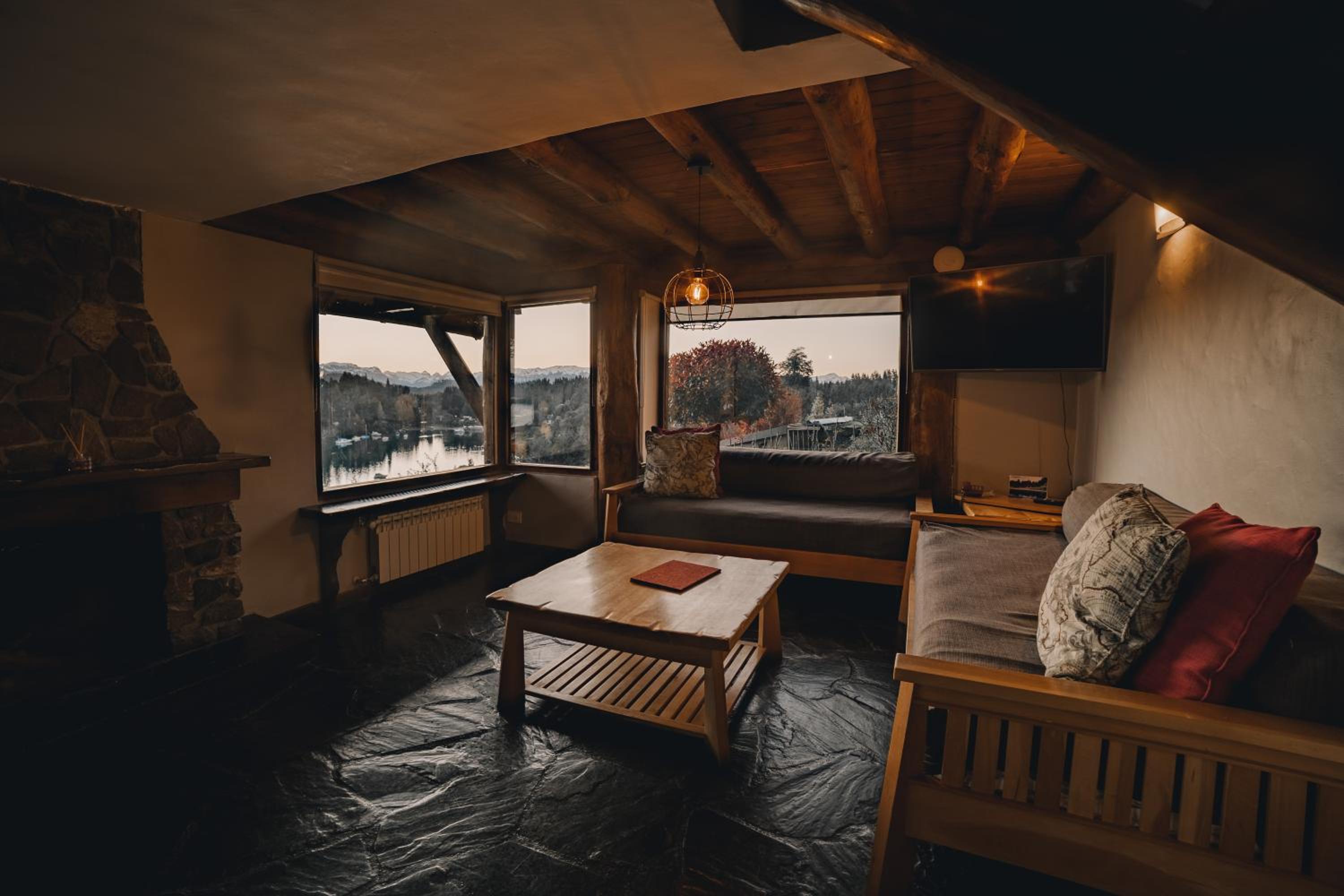 Bungalow (4-6 adults)