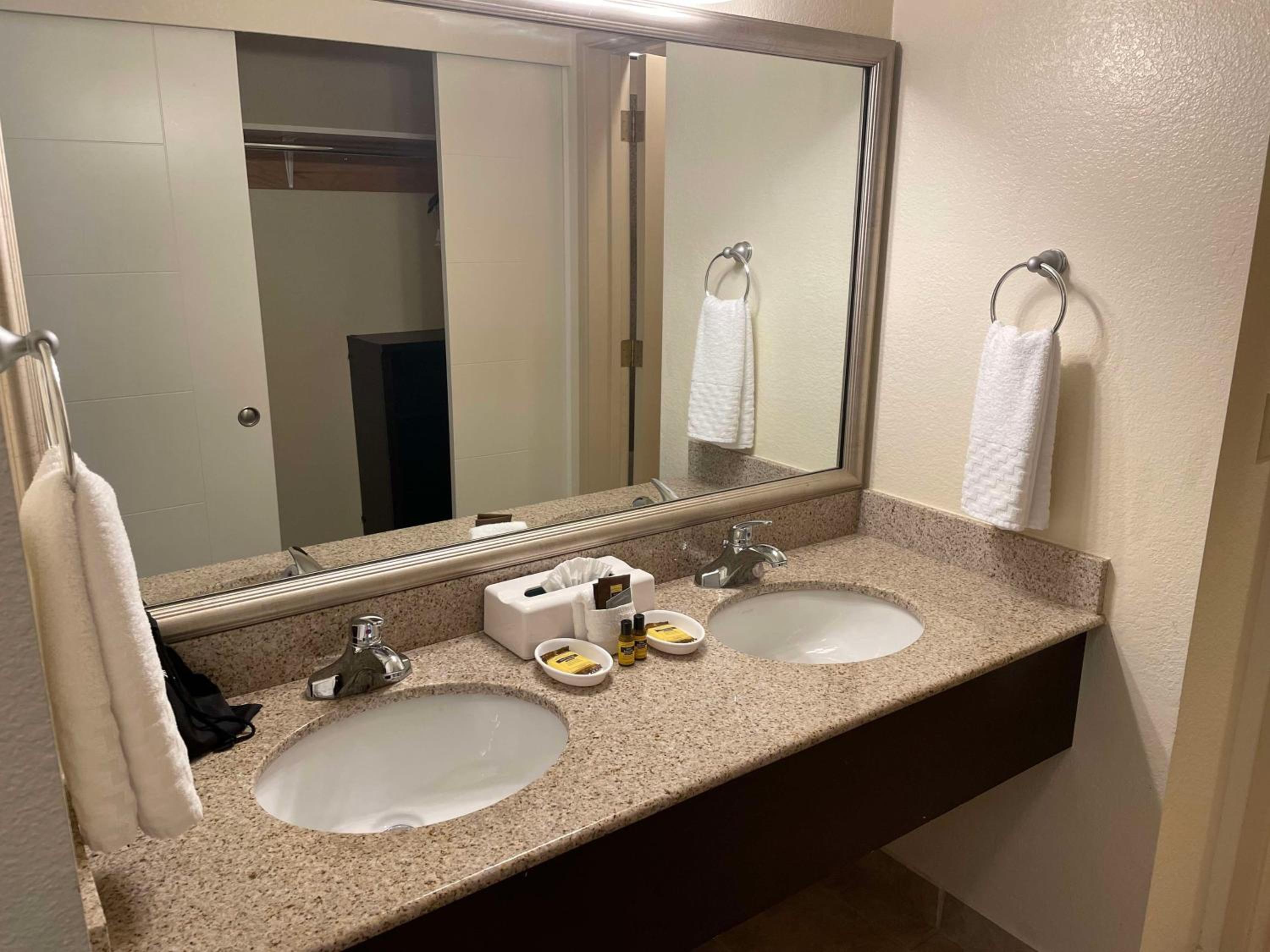 Queen Room with Two Queen Beds with Kitchenette - Photo 2