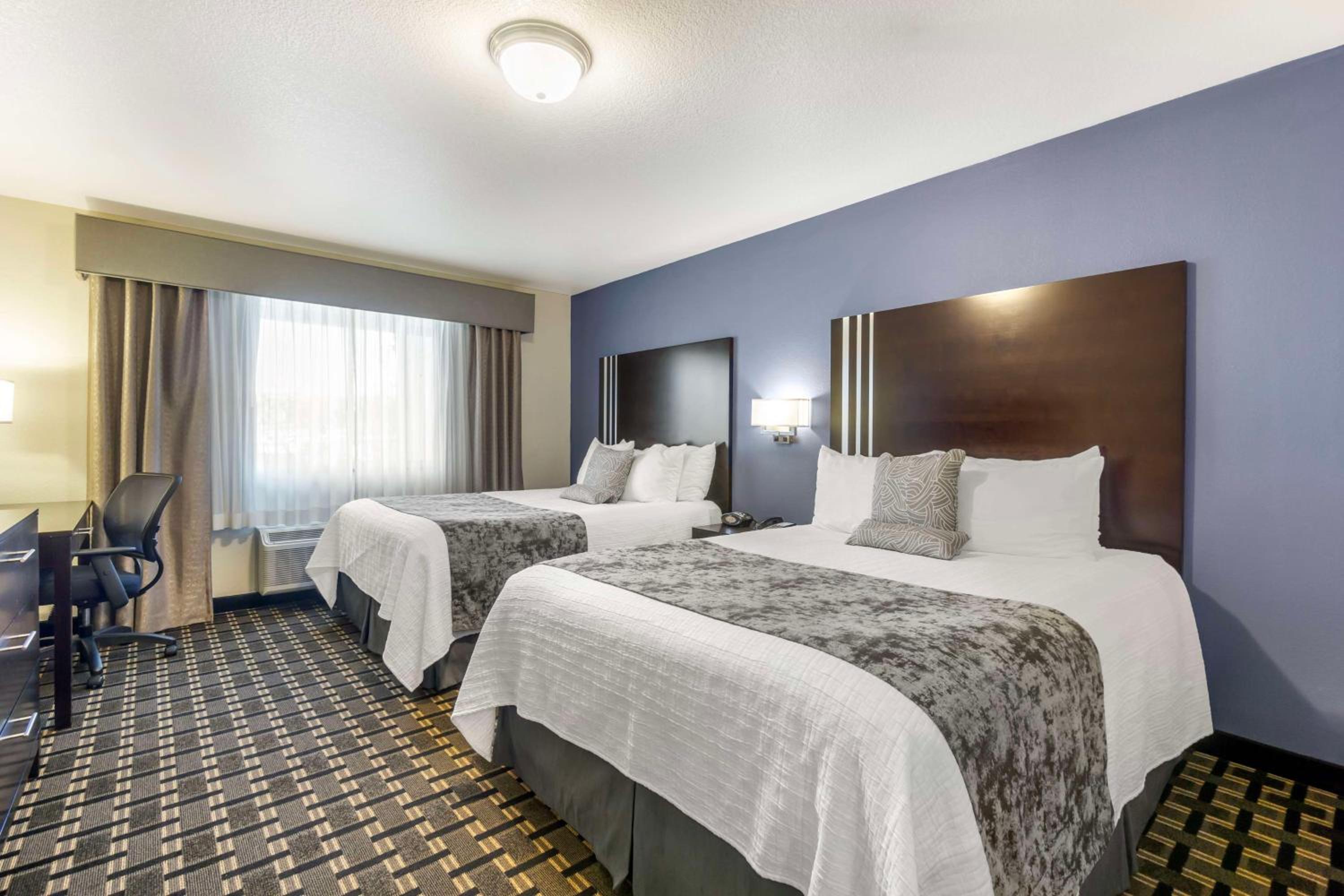 Queen Room with Two Queen Beds - Photo 1