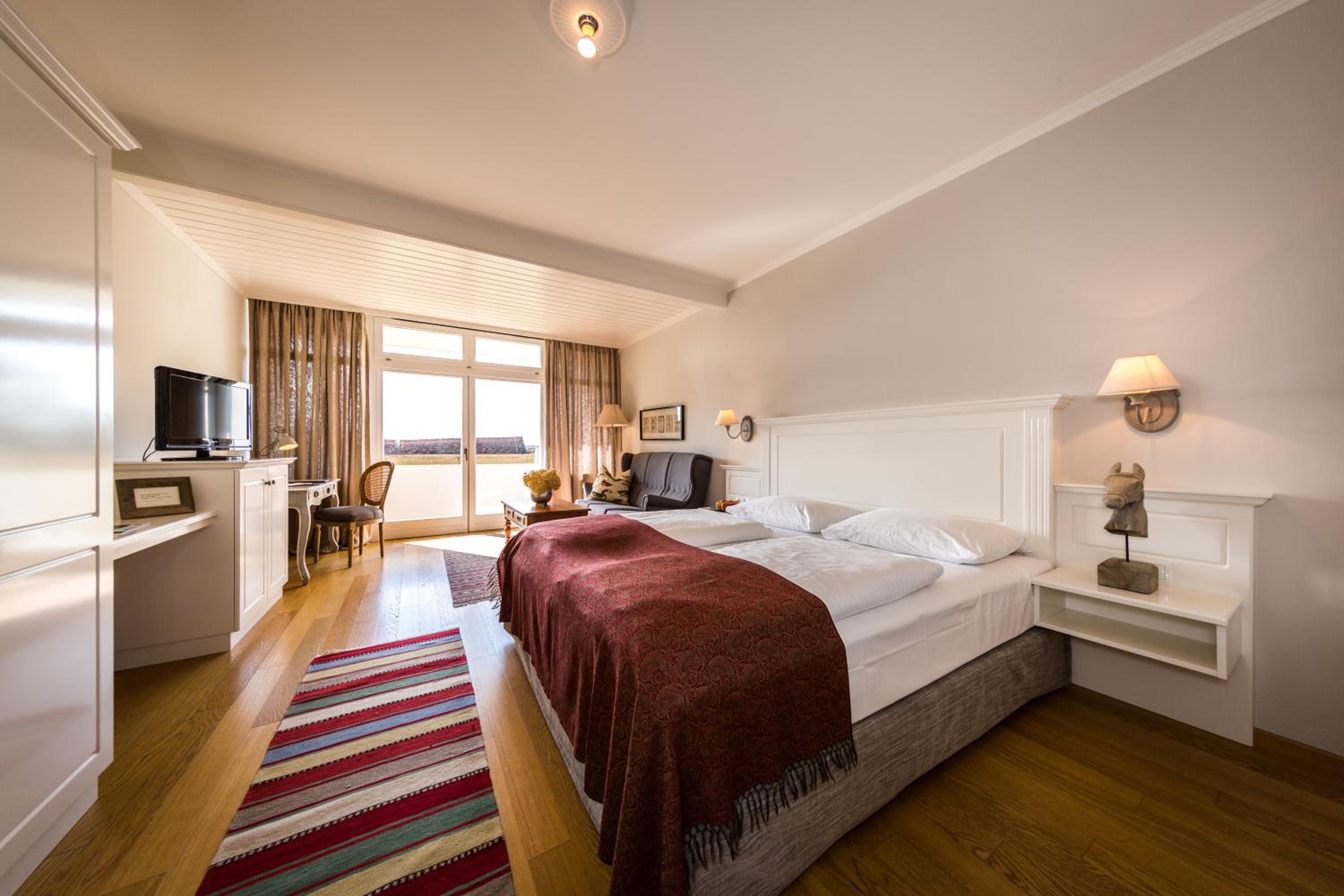 Superior Double Room with Balcony - Photo 1