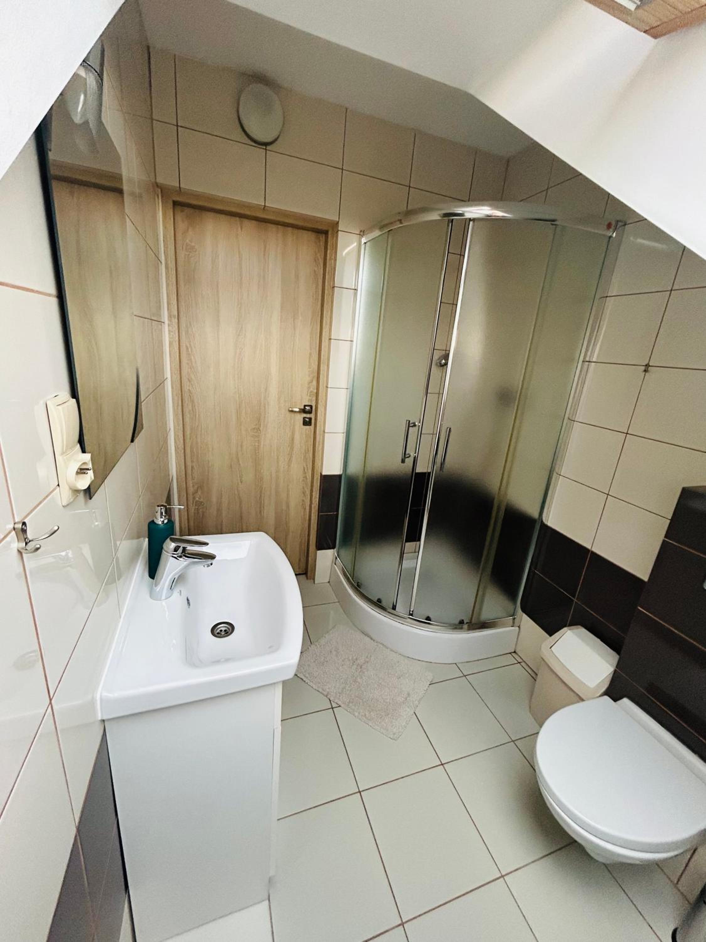 Deluxe Double Room with Shower photo 2