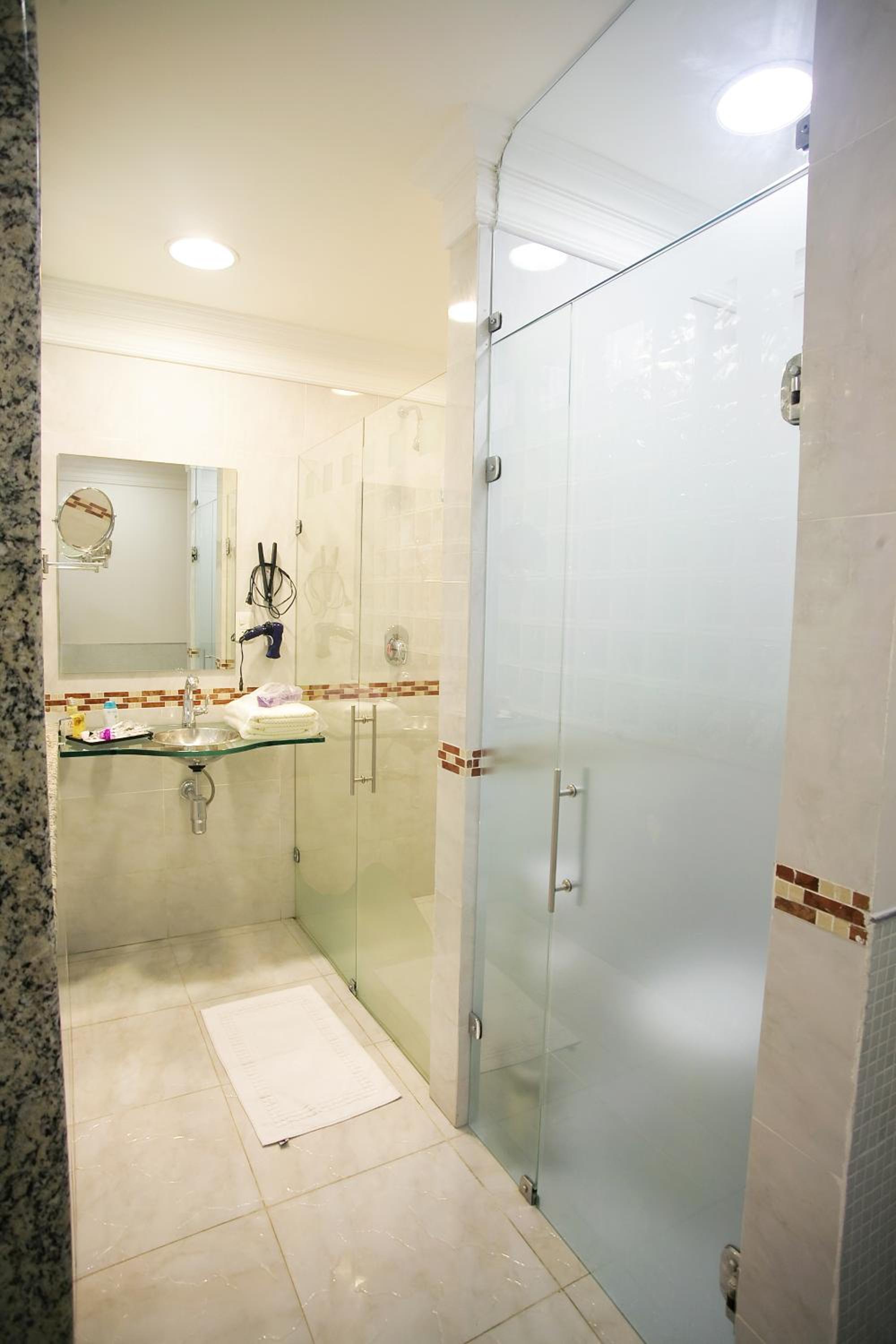 Deluxe Suite photo 2