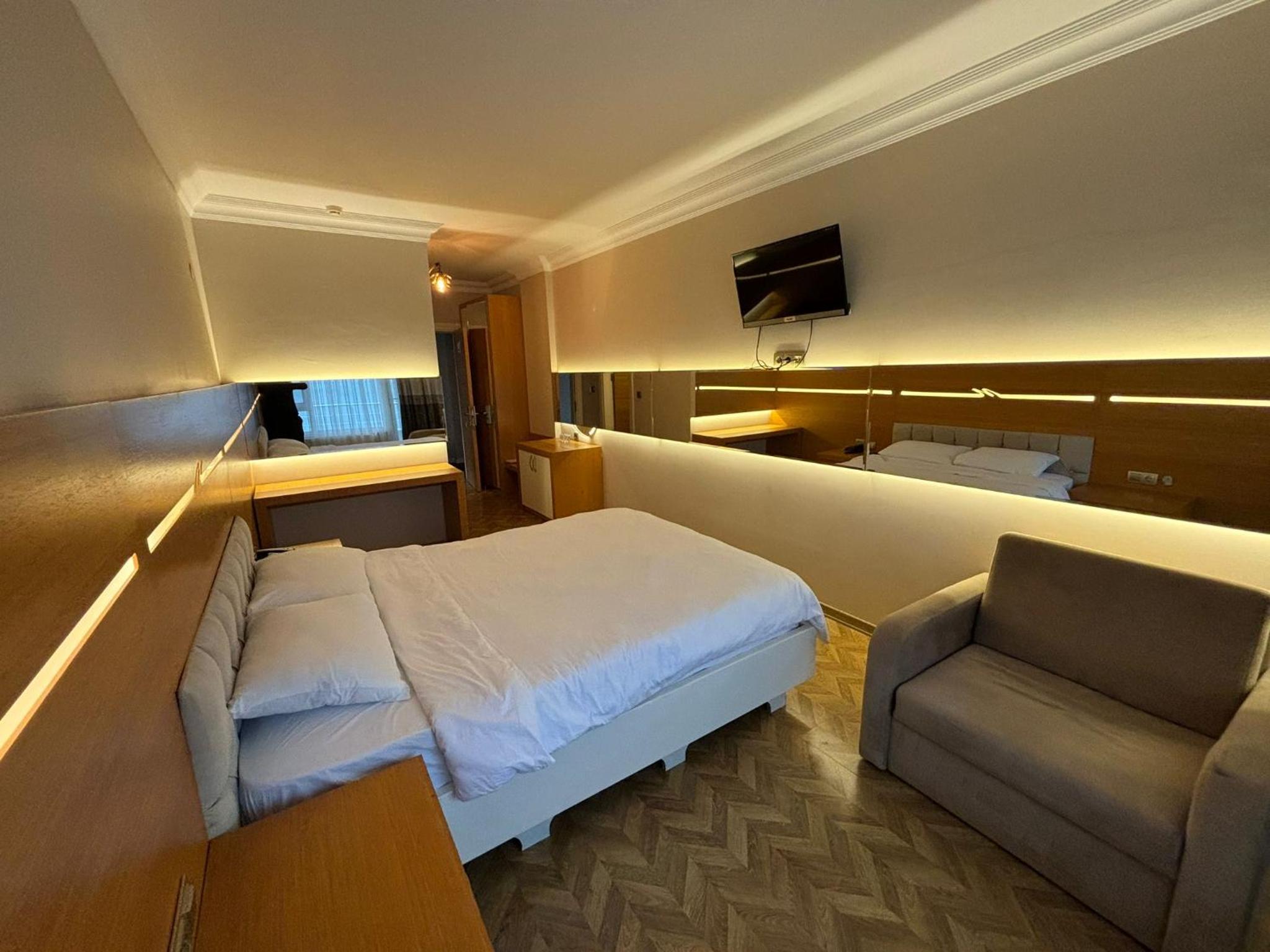 Double Room with Lake View