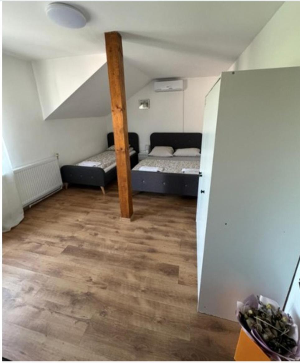 Comfort Triple Room with Shower - Photo 16