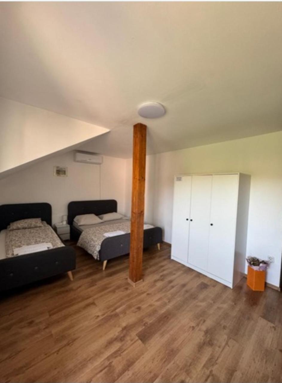 Comfort Triple Room with Shower - Photo 2