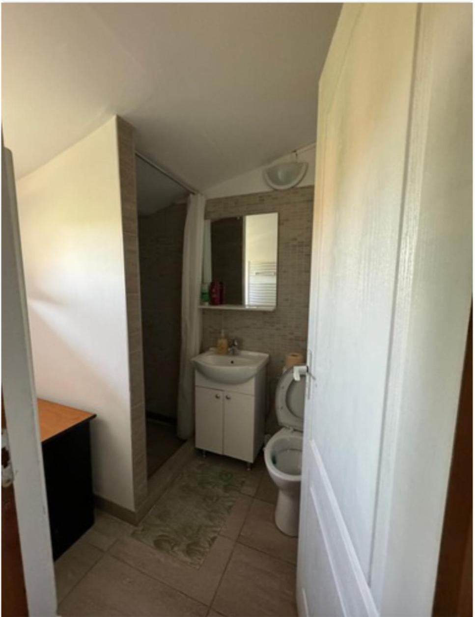 Comfort Triple Room with Shower - Photo 13