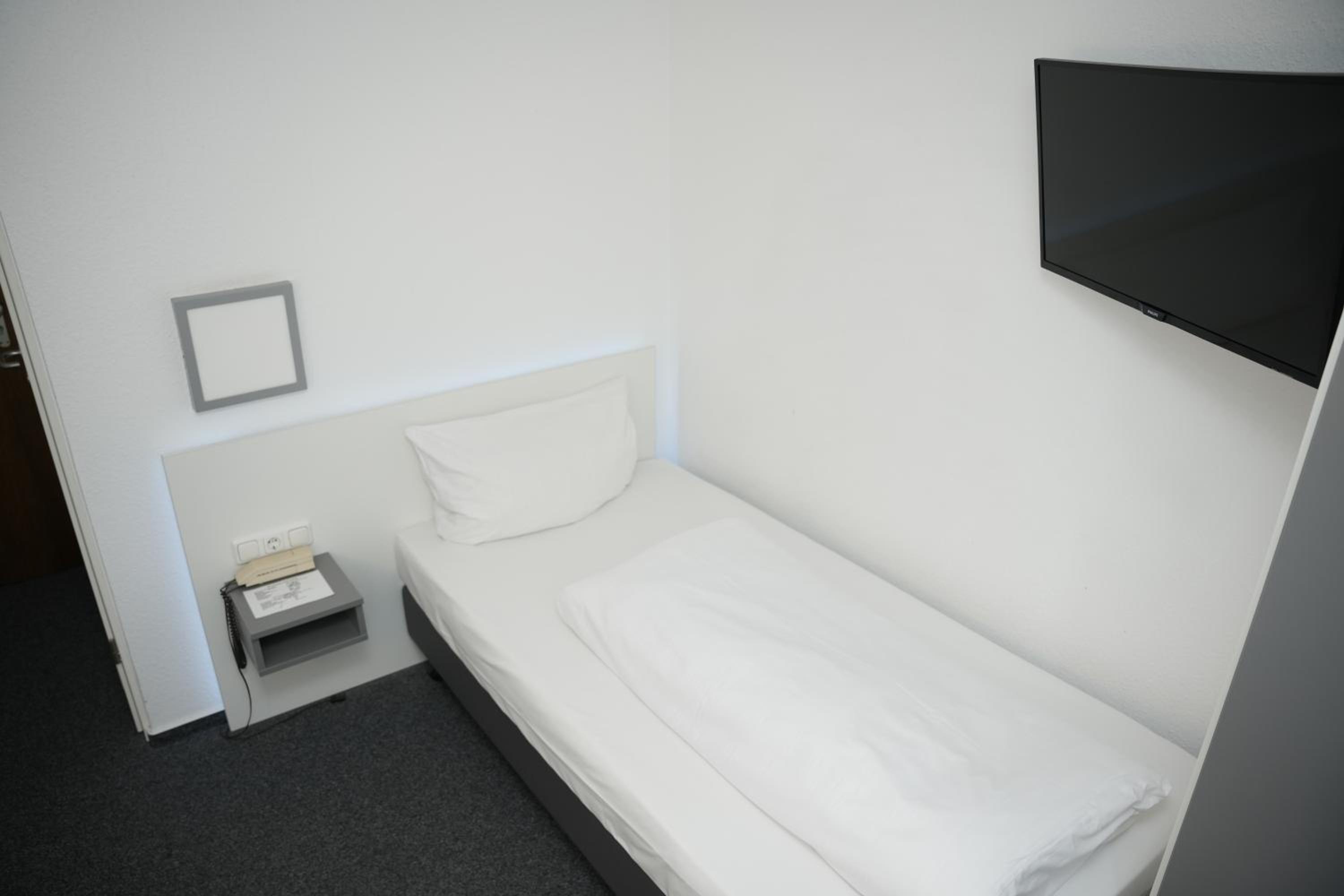 Single Room photo 1