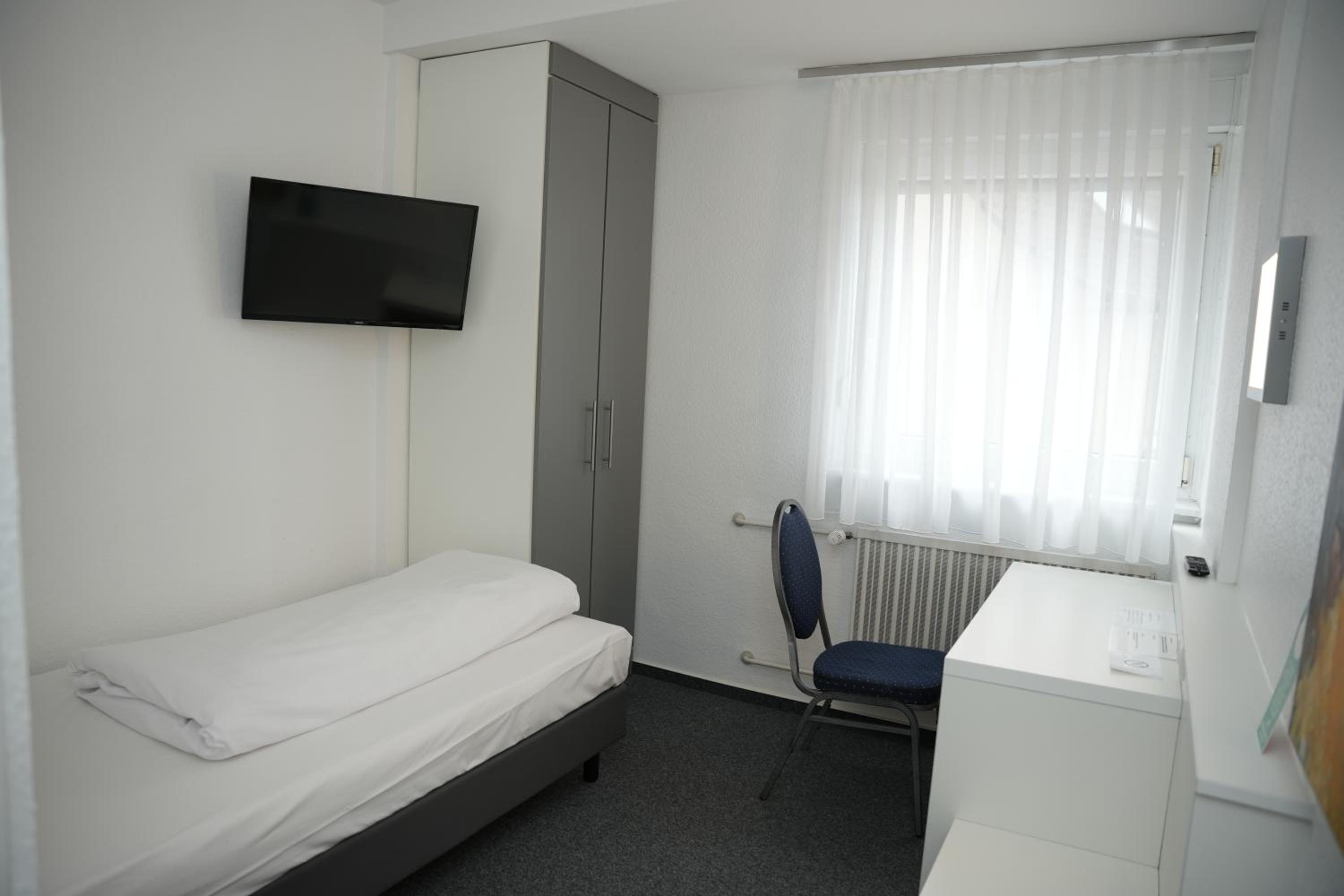 Single Room photo 3