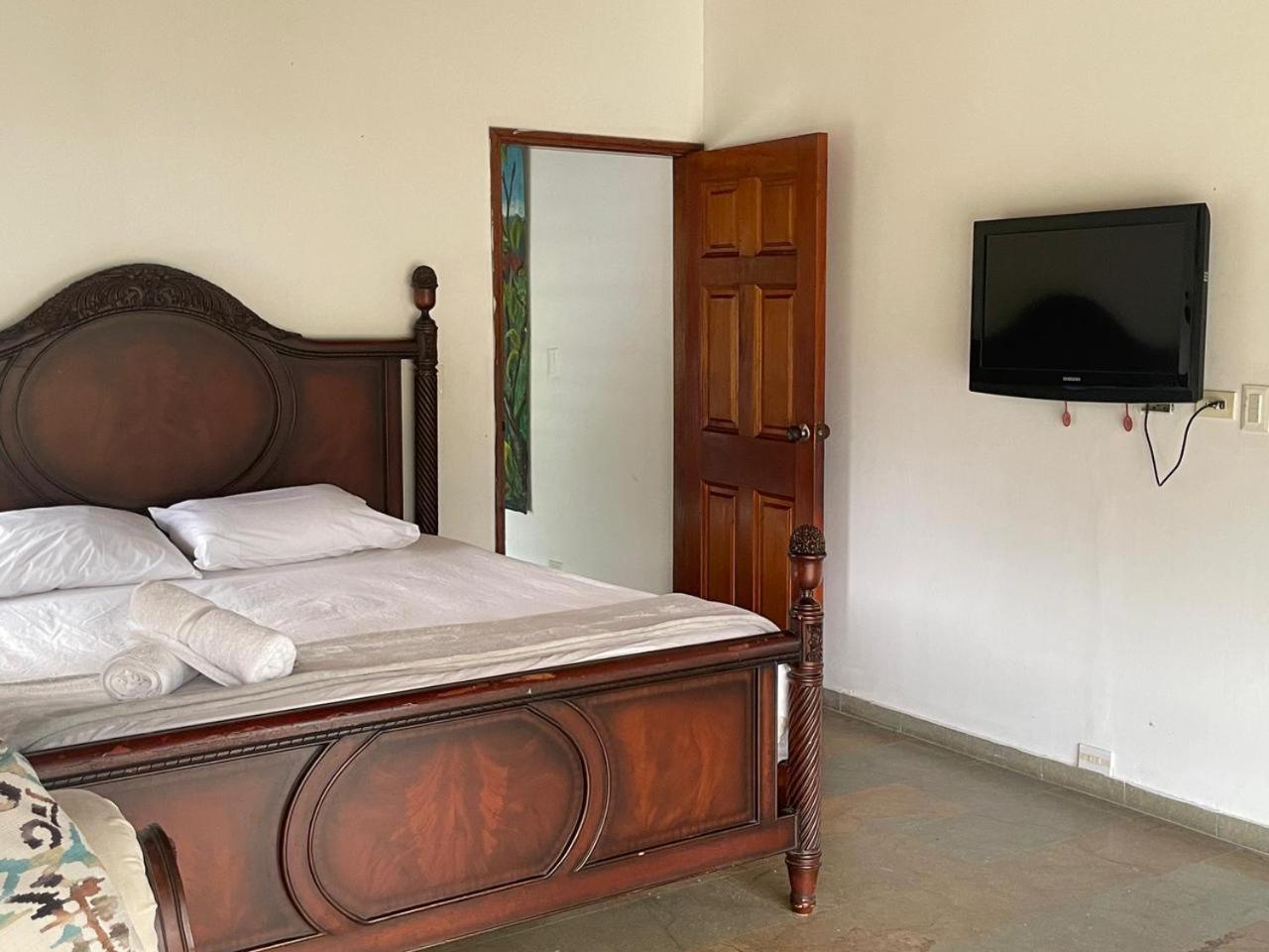 Deluxe Double Room with Bath photo 1