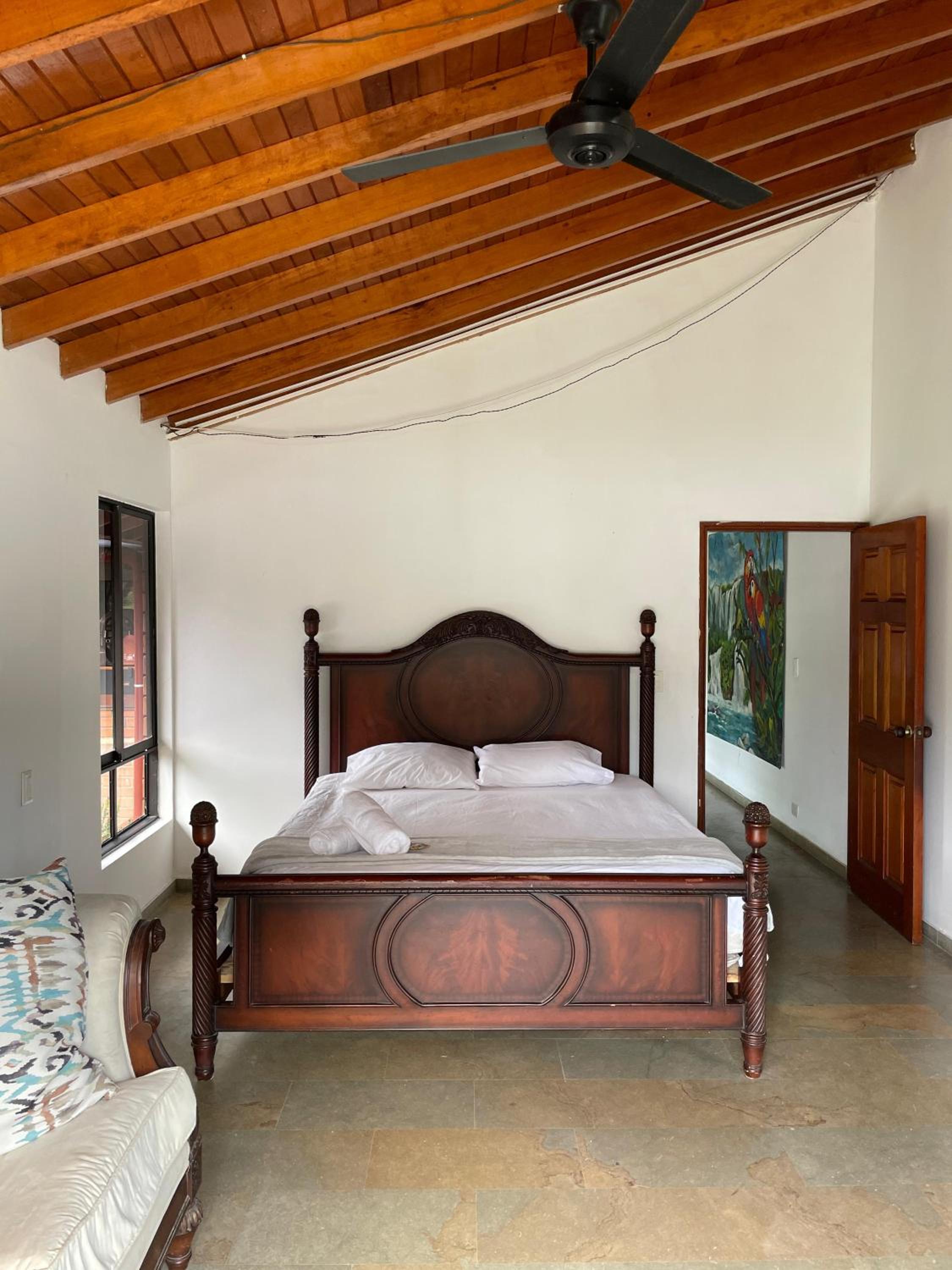 Deluxe Double Room with Bath photo 3