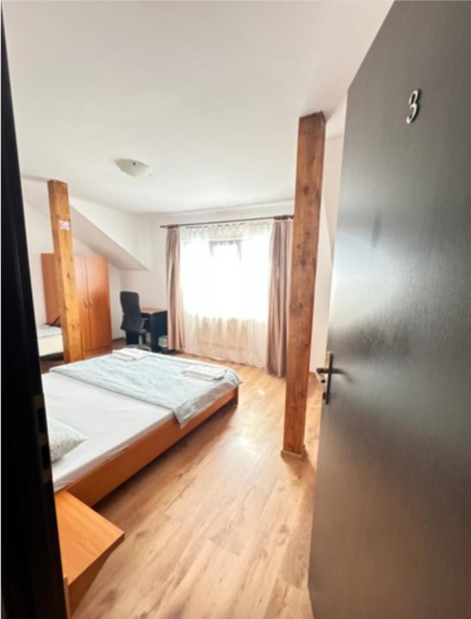 Triple Room - Photo 14