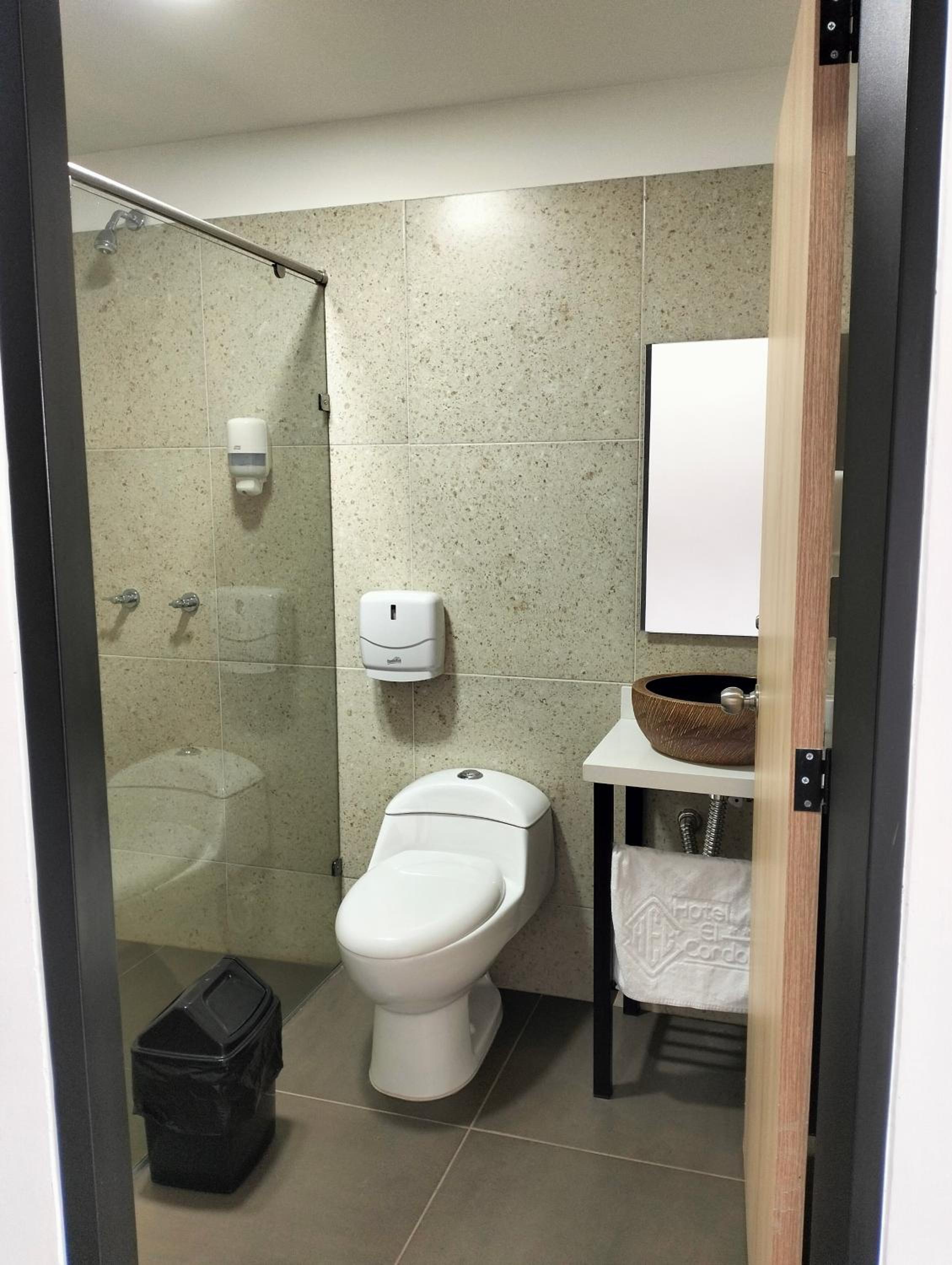 Deluxe Suite with Spa Bath photo 2