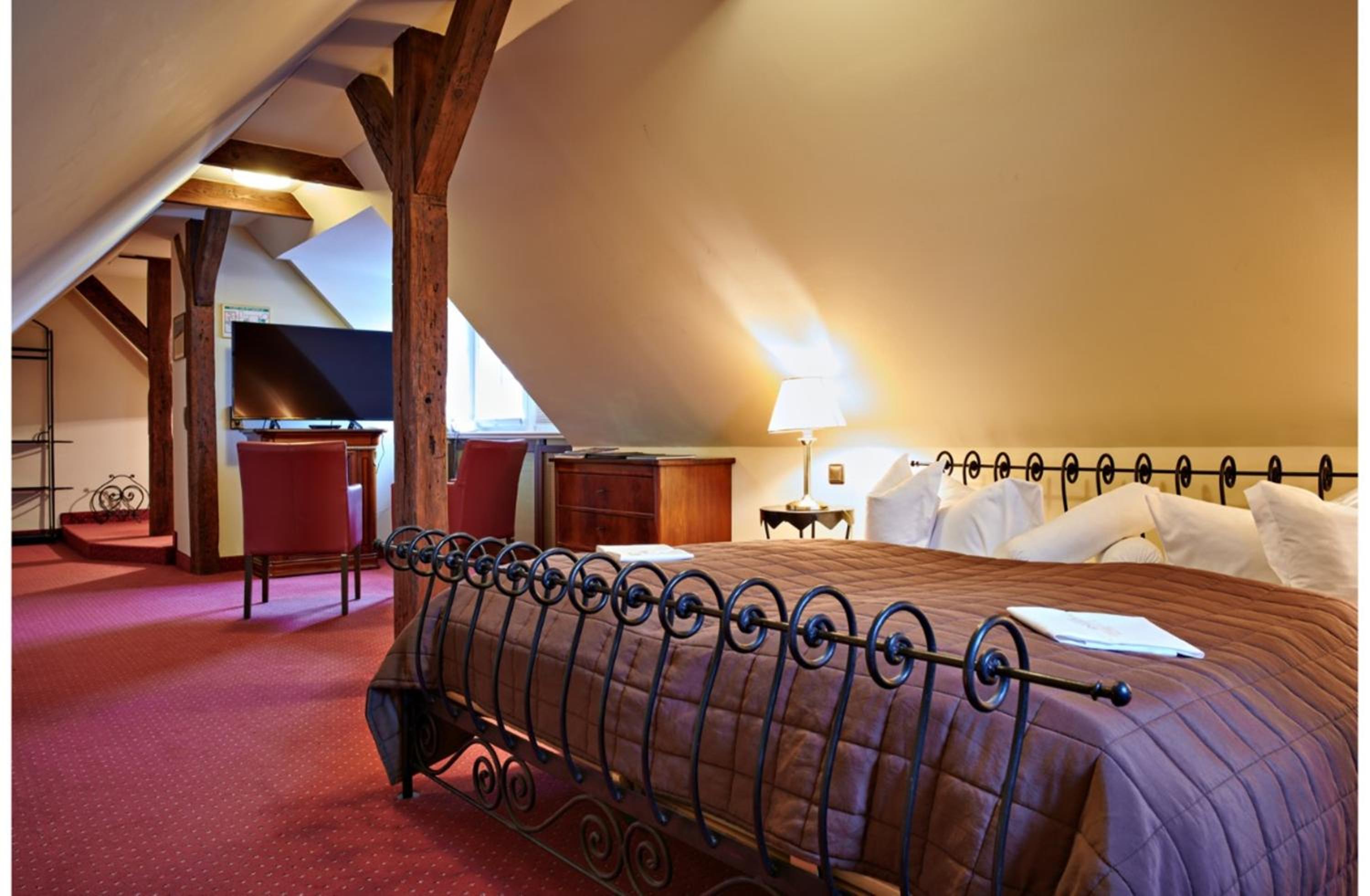 Deluxe Suite - Photo 1