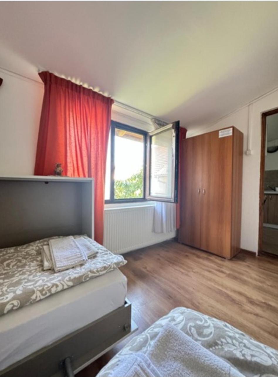 Comfort Triple Room with Shower - Photo 10