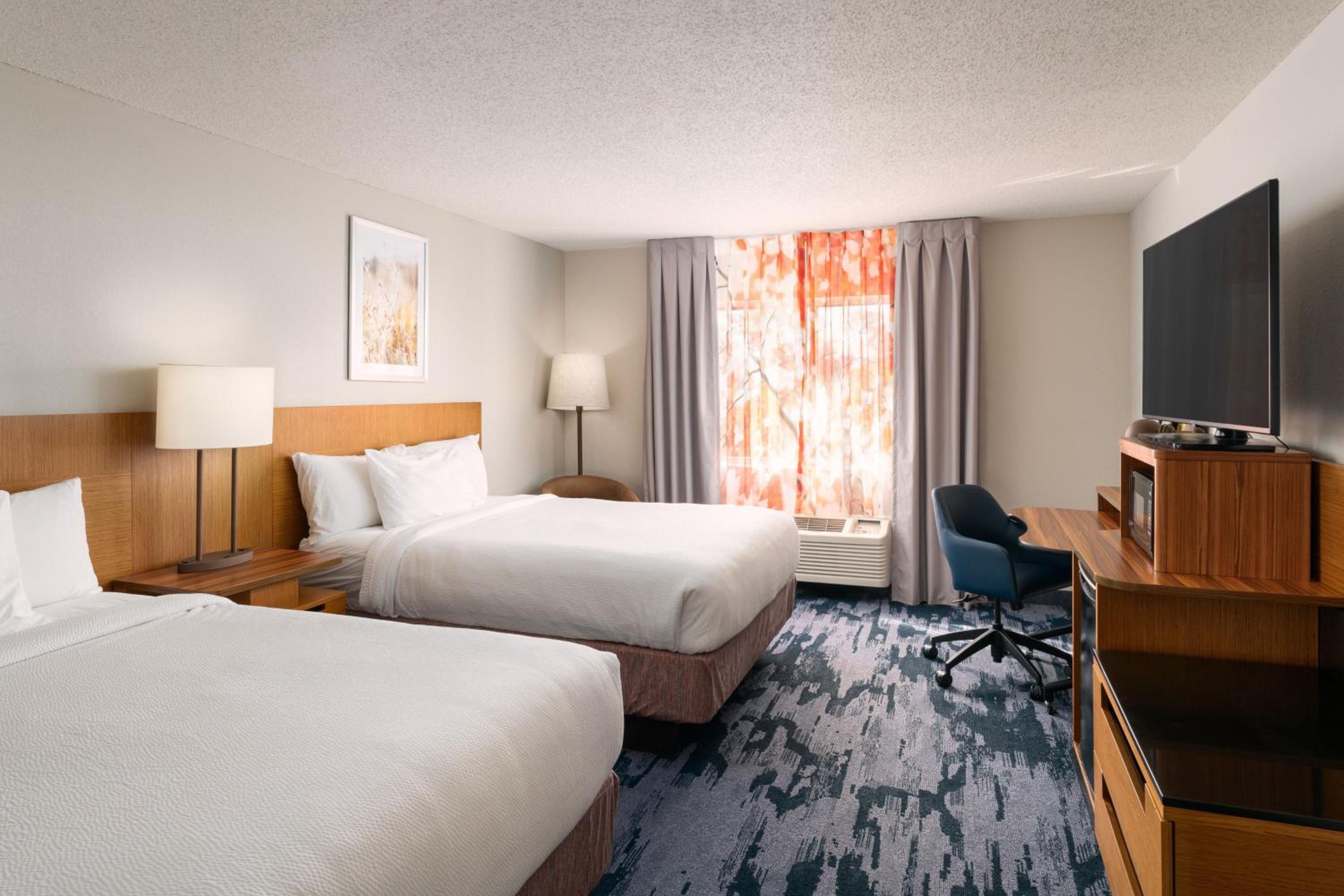 Queen Room with Two Queen Beds and Bathtub - Mobility Access/Hearing Accessible - Photo 2