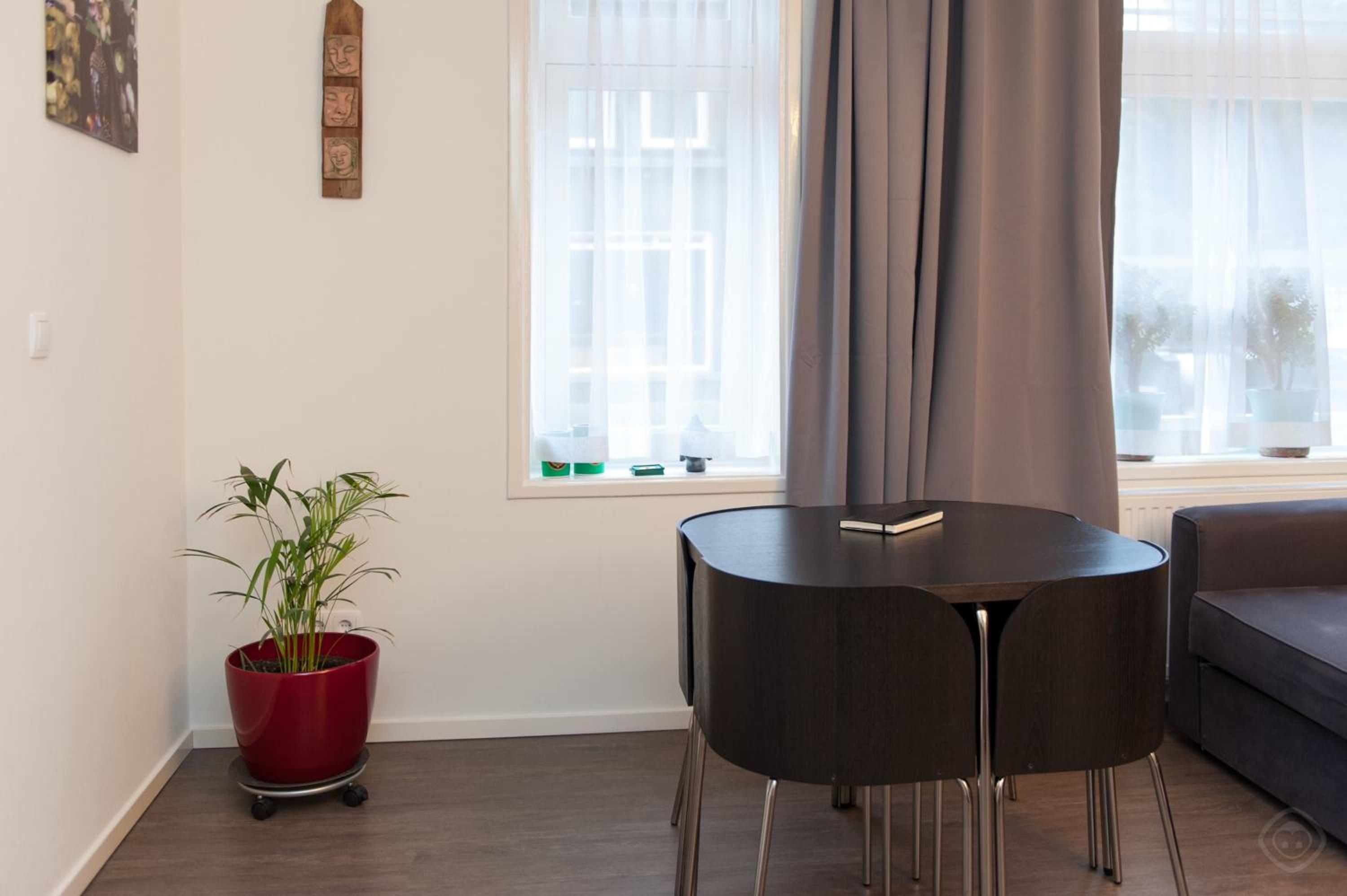 One-Bedroom Apartment I @ Marieken van Nimwegenstraat photo 3